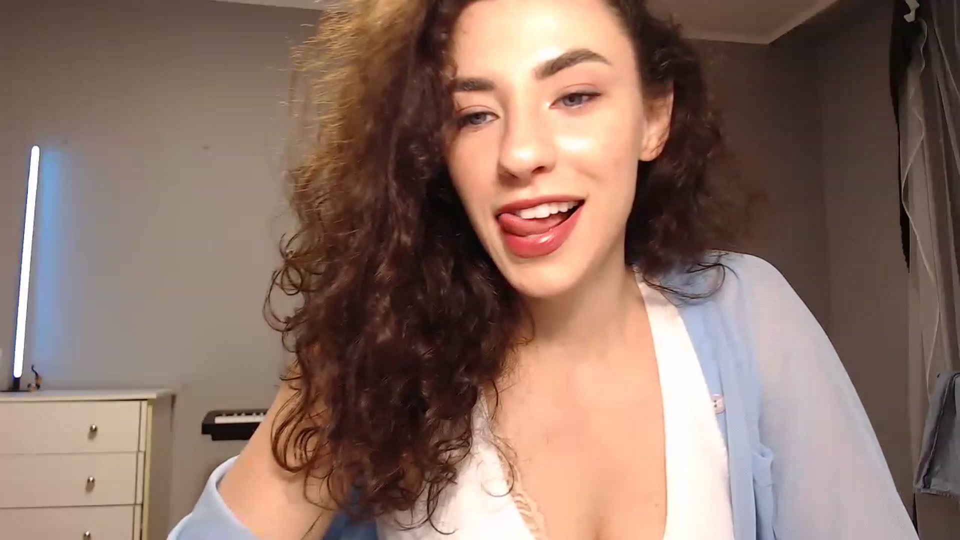 Gallery image thumbnail from Millla_Mi's myfreecams stream on, 08/12/2023, 16:47 image 15 of 20