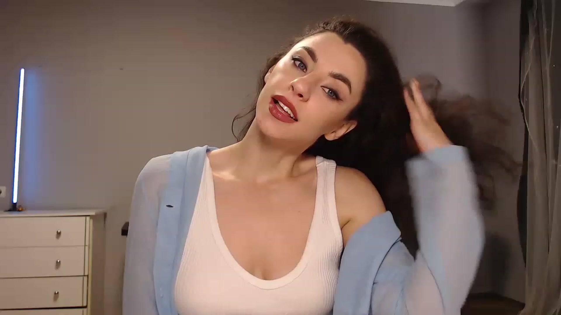 Gallery image thumbnail from Millla_Mi's myfreecams stream on, 08/13/2023, 13:21 image 3 of 20