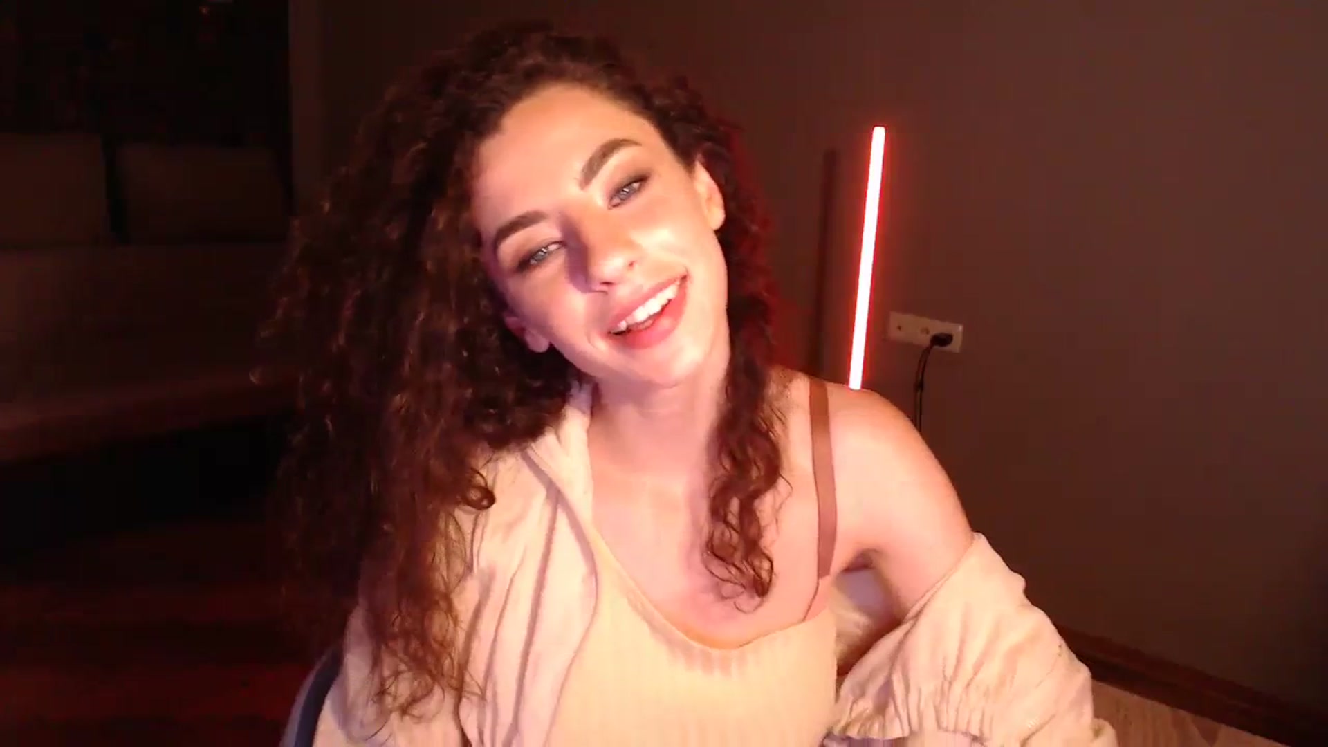 Gallery image thumbnail from Millla_Mi's myfreecams stream on, 08/26/2023, 20:18 image 5 of 20