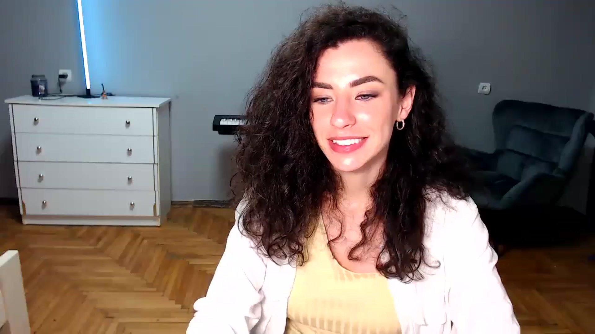 Gallery image thumbnail from Millla_Mi's myfreecams stream on, 09/03/2023, 22:56 image 4 of 20