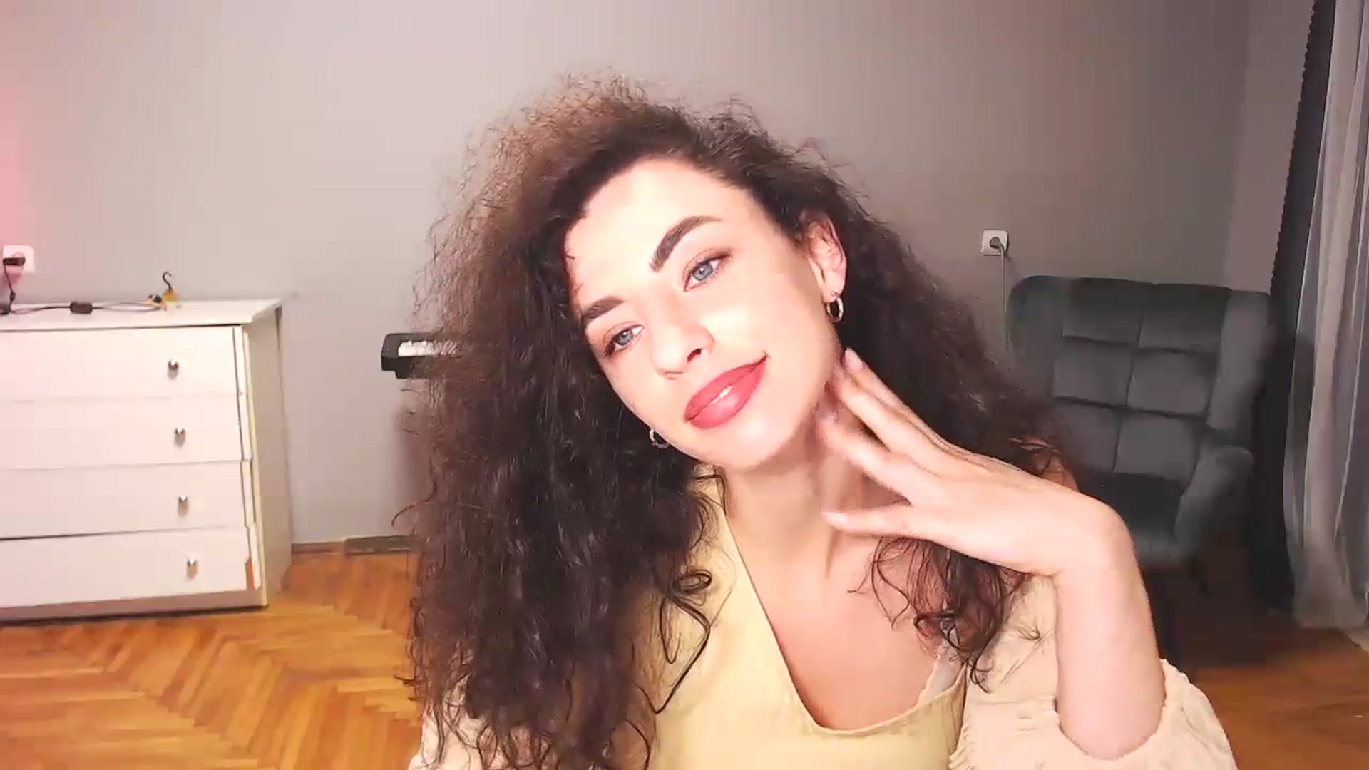 Gallery image thumbnail from Millla_Mi's myfreecams stream on, 09/24/2023, 19:43 image 5 of 20