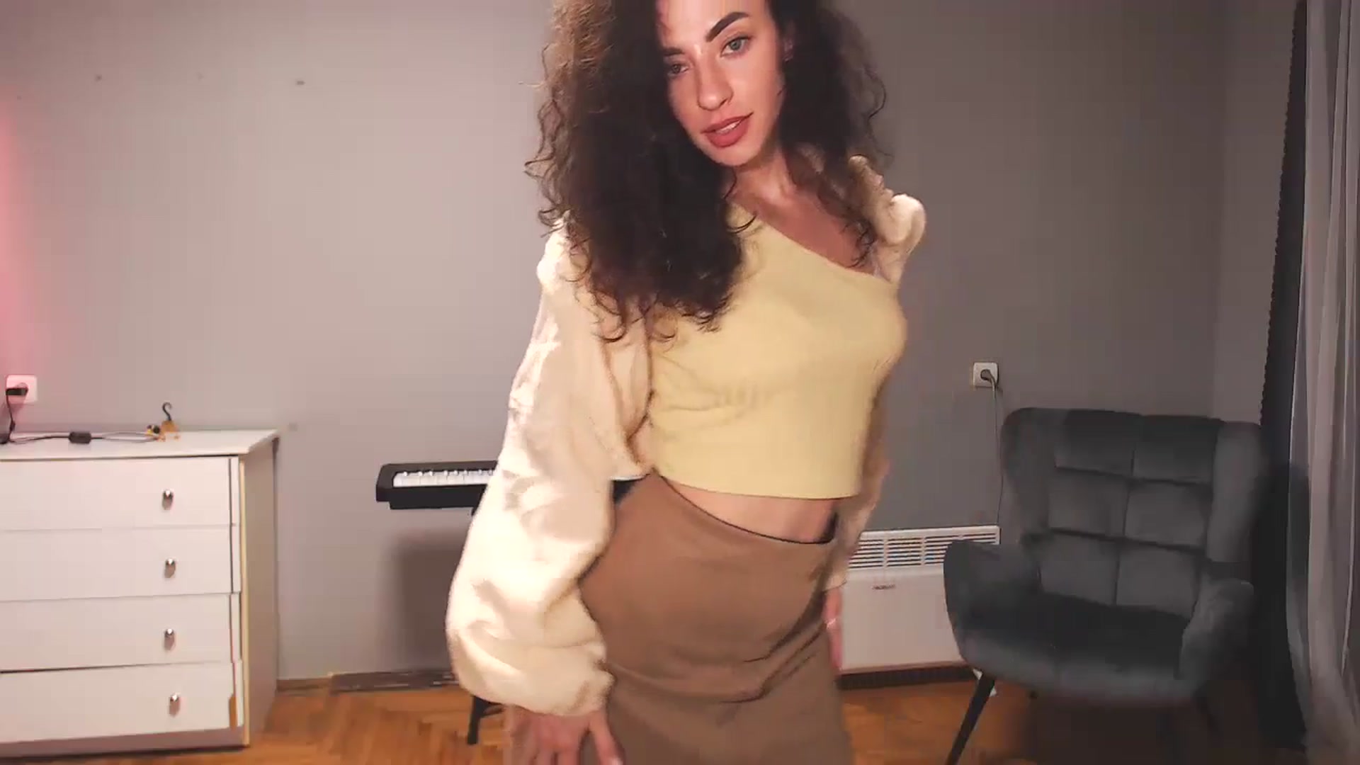 Gallery image thumbnail from Millla_Mi's myfreecams stream on, 09/24/2023, 19:43 image 17 of 20