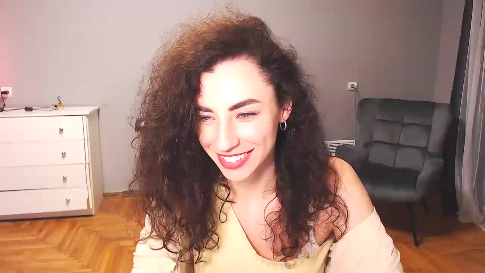 Gallery image thumbnail from Millla_Mi's myfreecams stream on, 09/24/2023, 19:43 image 11 of 20