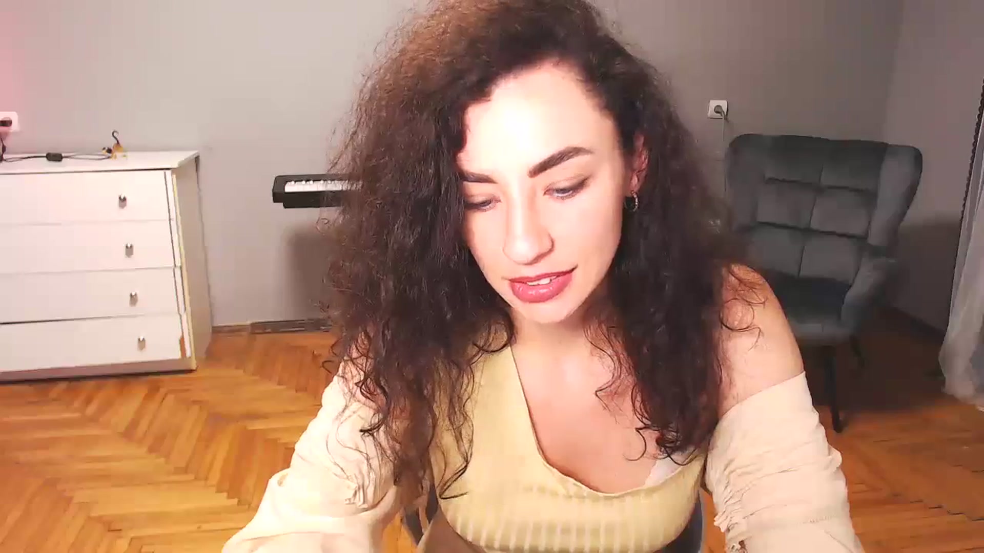 Gallery image thumbnail from Millla_Mi's myfreecams stream on, 09/24/2023, 20:20 image 9 of 20