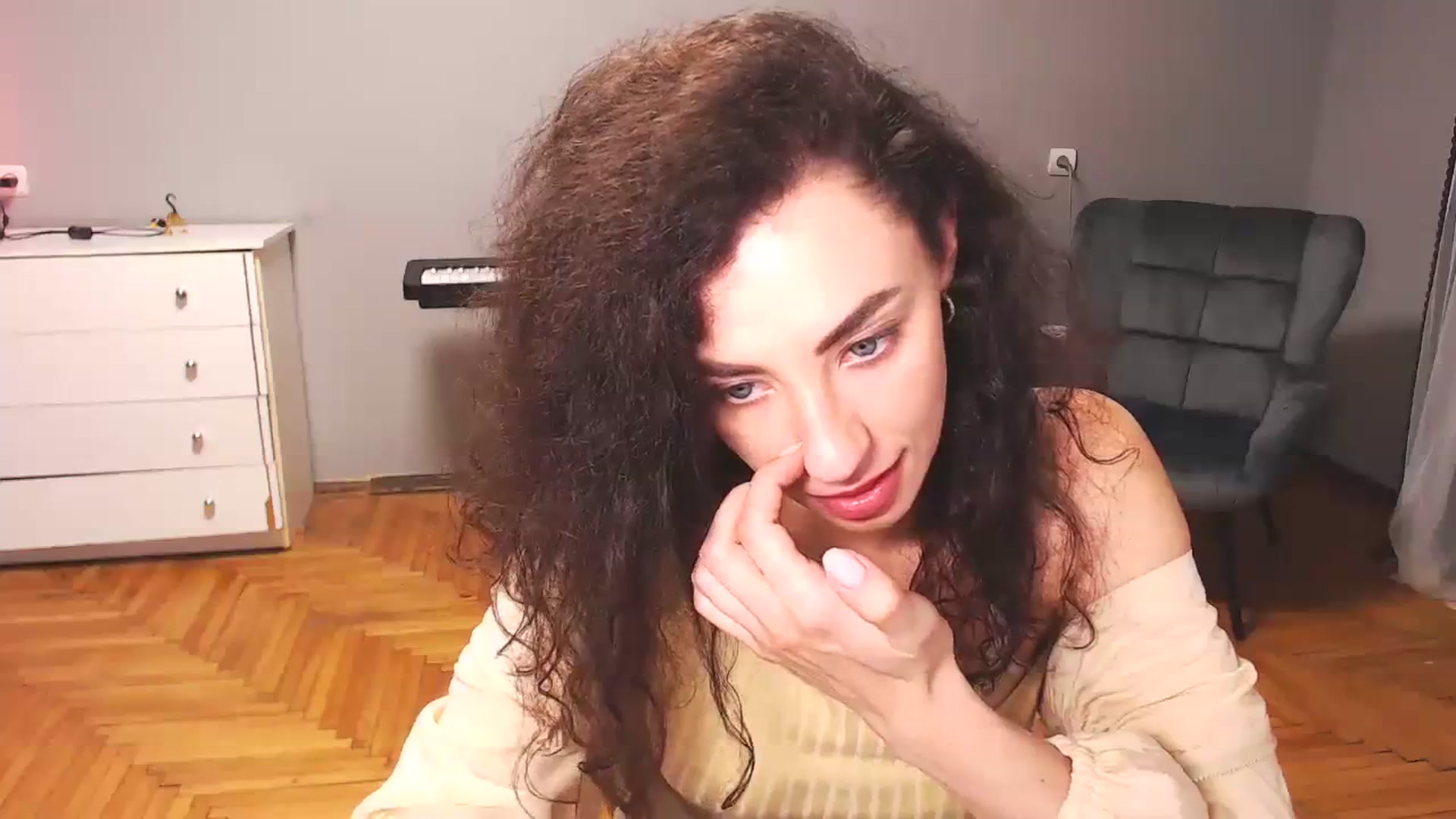 Gallery image thumbnail from Millla_Mi's myfreecams stream on, 09/24/2023, 20:20 image 6 of 20