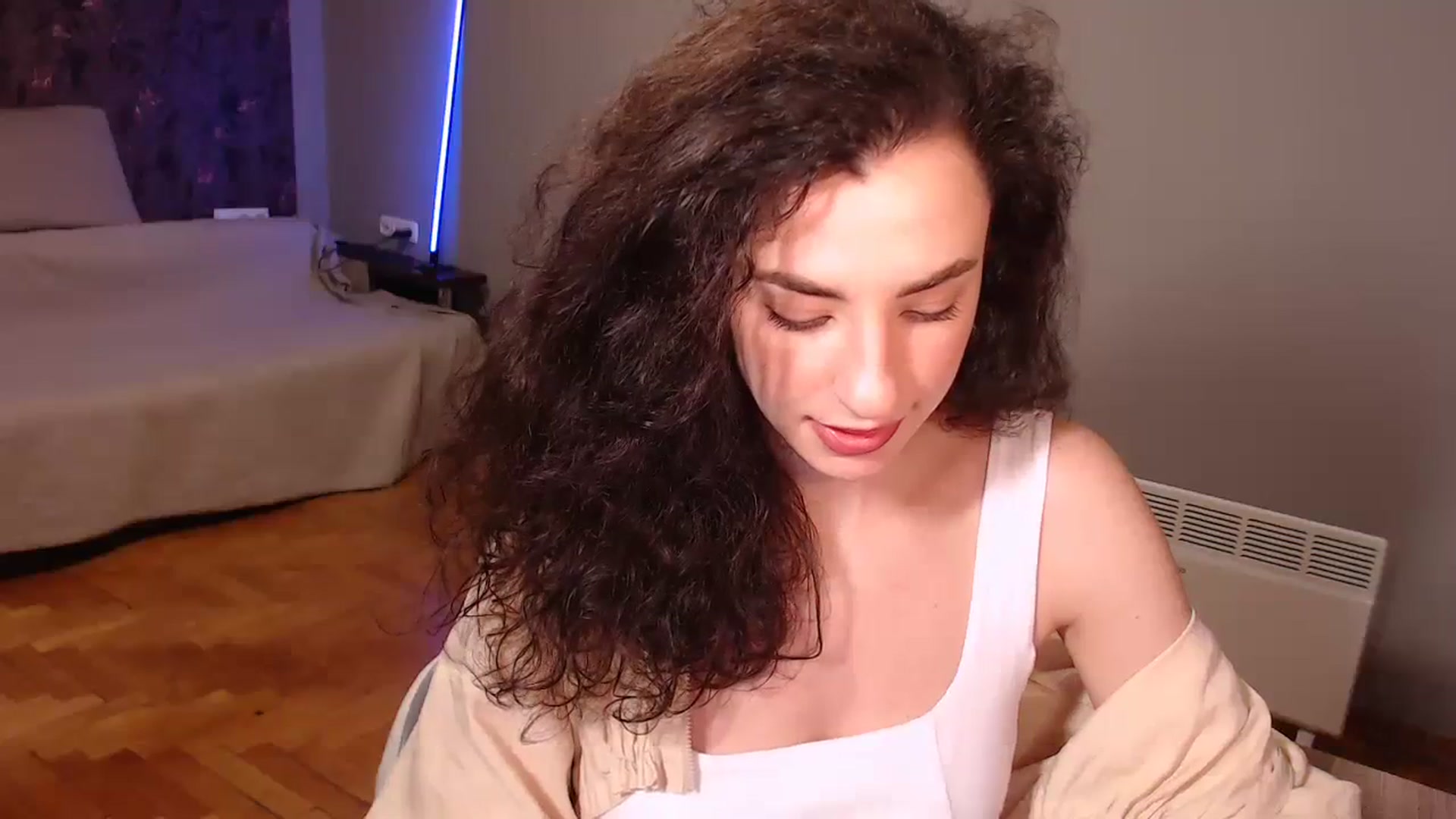 Gallery image thumbnail from Millla_Mi's myfreecams stream on, 10/08/2023, 21:39 image 14 of 20