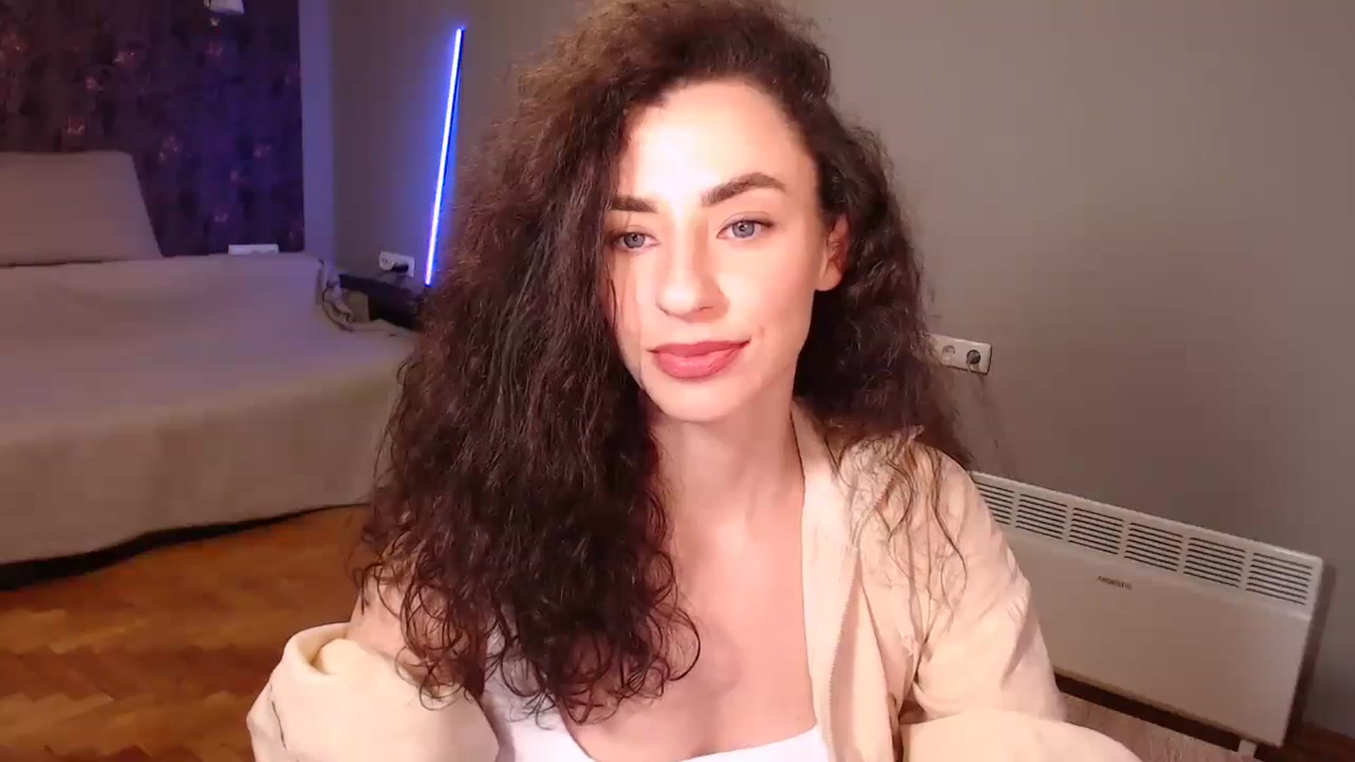 Gallery image thumbnail from Millla_Mi's myfreecams stream on, 10/08/2023, 21:39 image 18 of 20