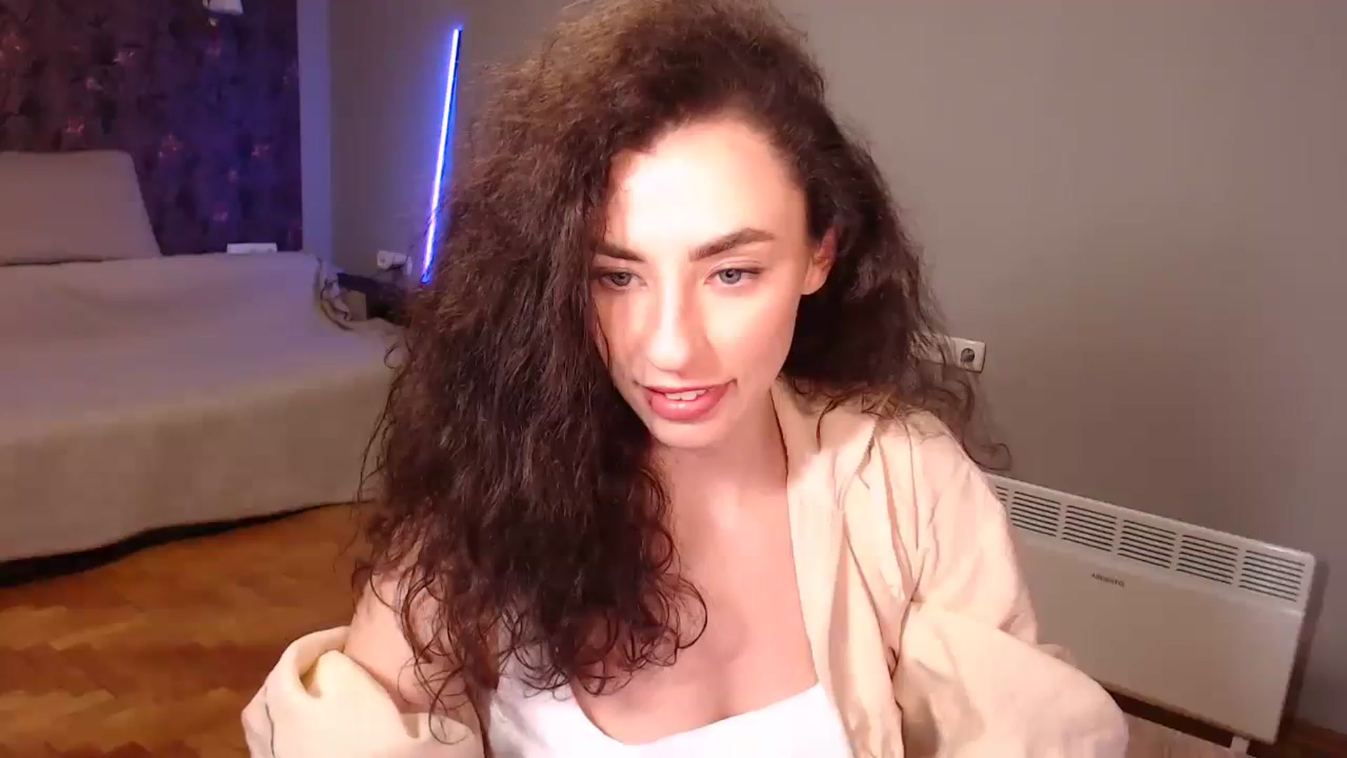 Gallery image thumbnail from Millla_Mi's myfreecams stream on, 10/08/2023, 21:39 image 17 of 20
