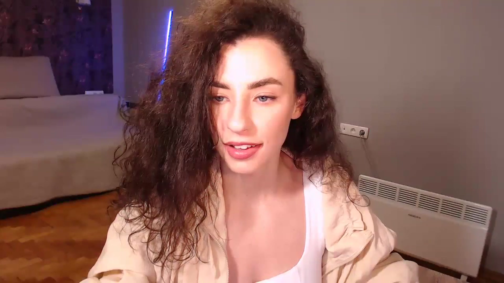 Gallery image thumbnail from Millla_Mi's myfreecams stream on, 10/08/2023, 21:39 image 19 of 20