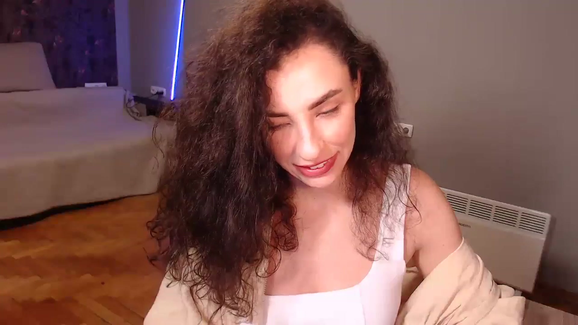 Gallery image thumbnail from Millla_Mi's myfreecams stream on, 10/08/2023, 21:39 image 4 of 20