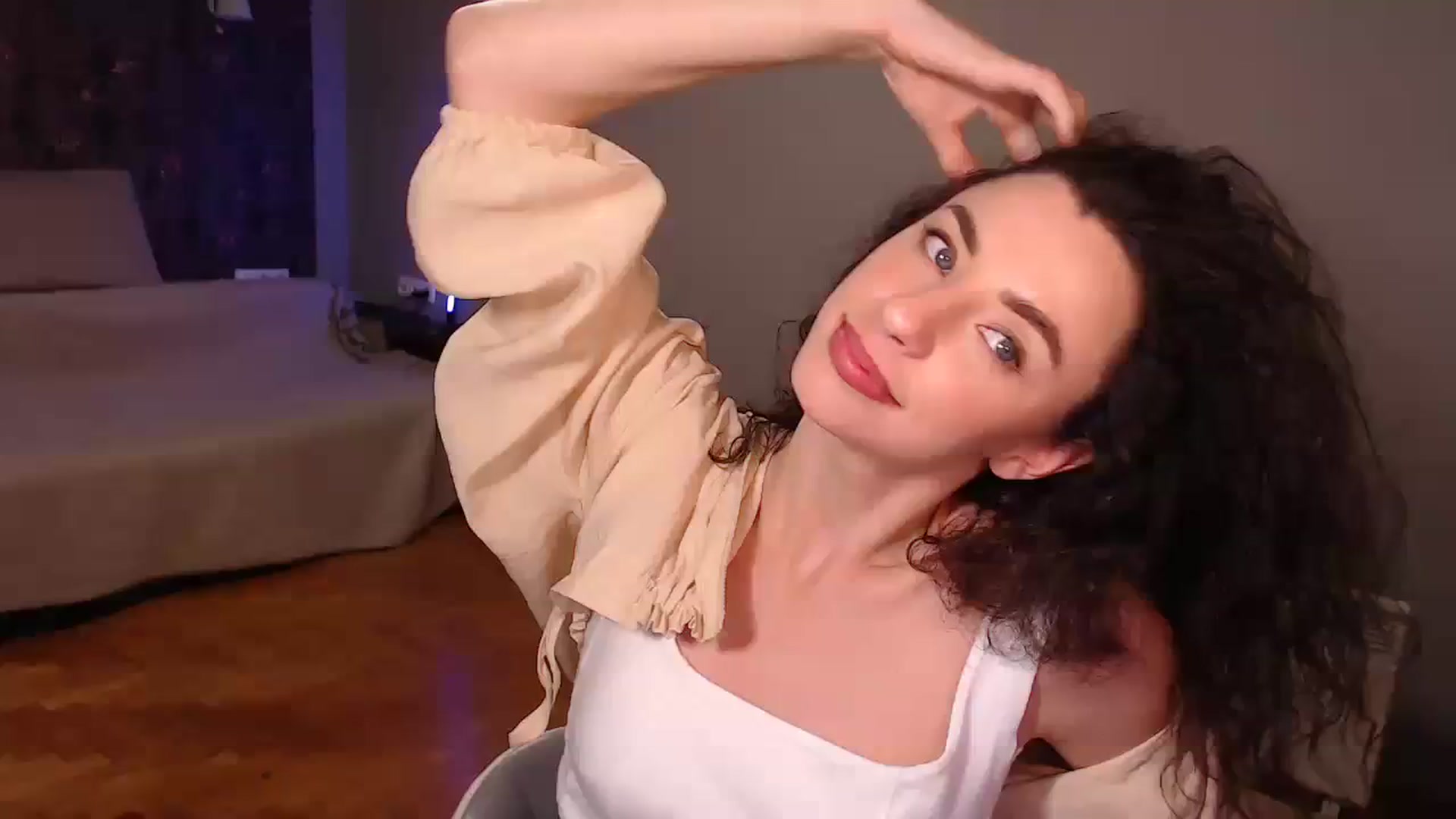 Gallery image thumbnail from Millla_Mi's myfreecams stream on, 10/08/2023, 22:51 image 7 of 20
