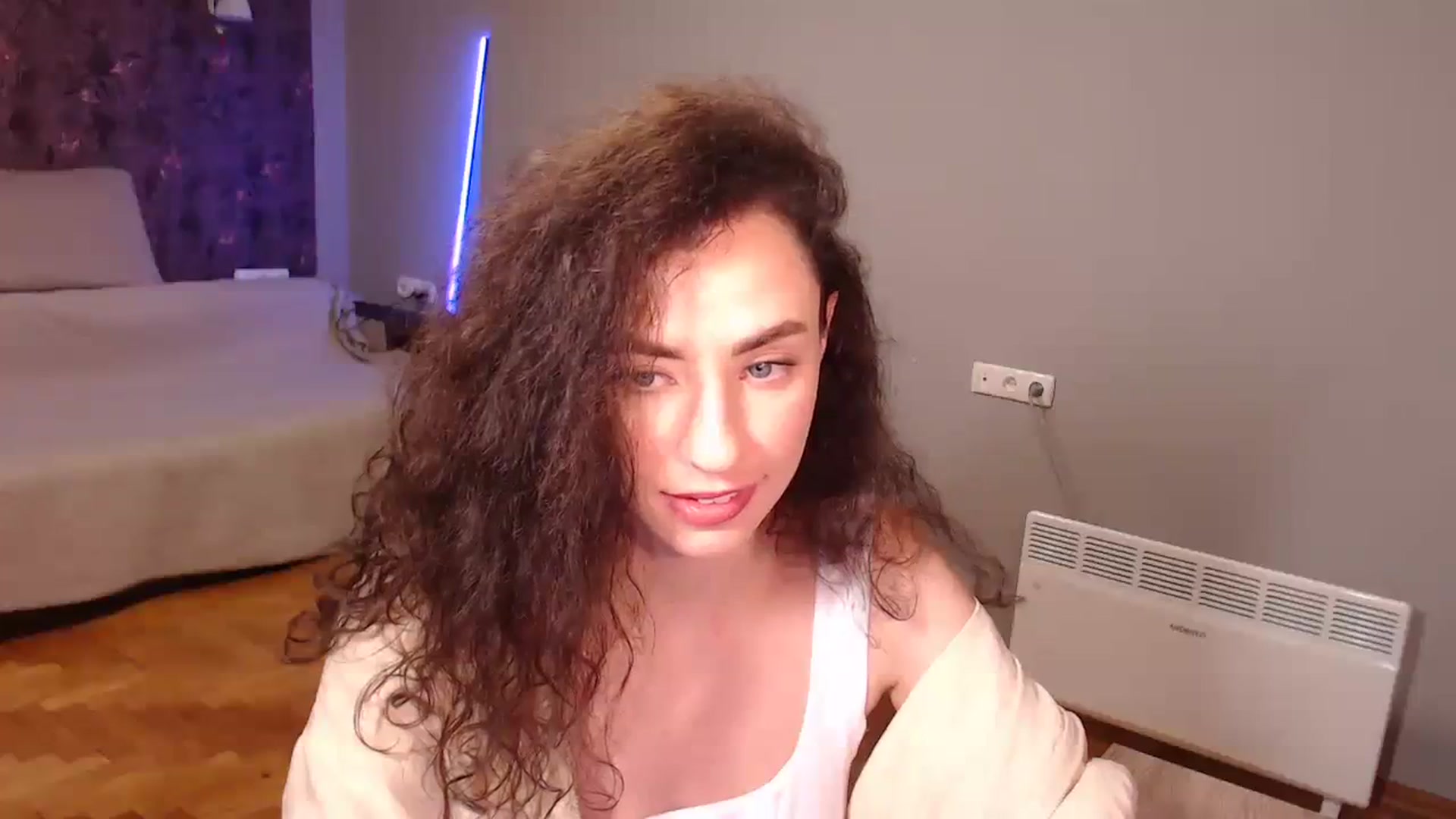 Gallery image thumbnail from Millla_Mi's myfreecams stream on, 10/08/2023, 22:51 image 3 of 20