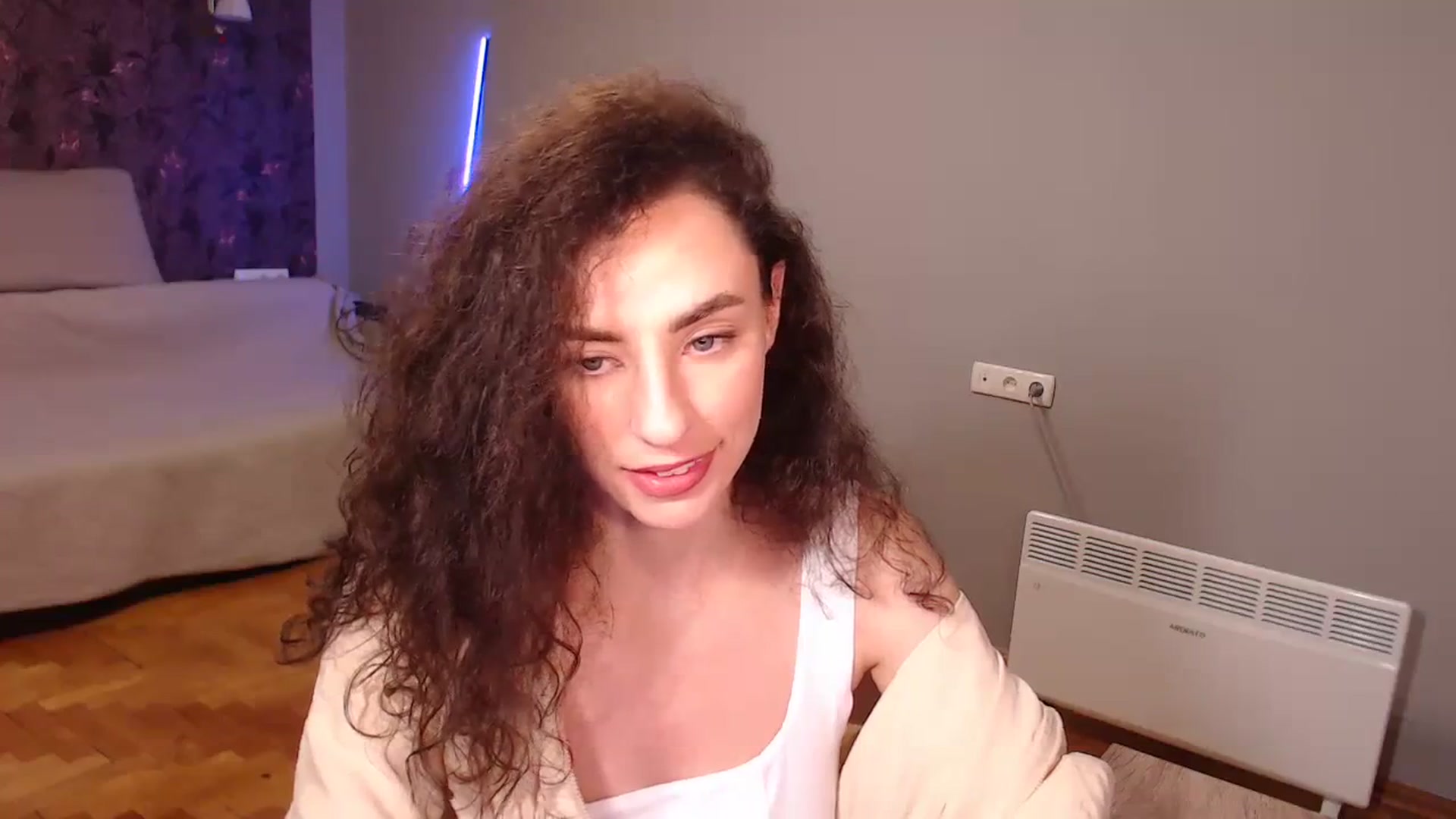 Gallery image thumbnail from Millla_Mi's myfreecams stream on, 10/08/2023, 22:51 image 4 of 20