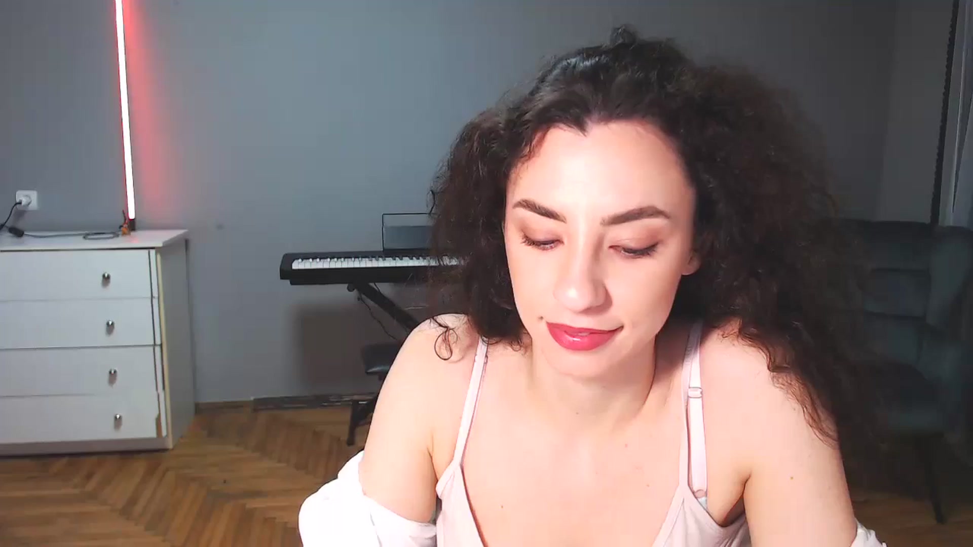 Gallery image thumbnail from Millla_Mi's myfreecams stream on, 10/28/2023, 20:33 image 12 of 20
