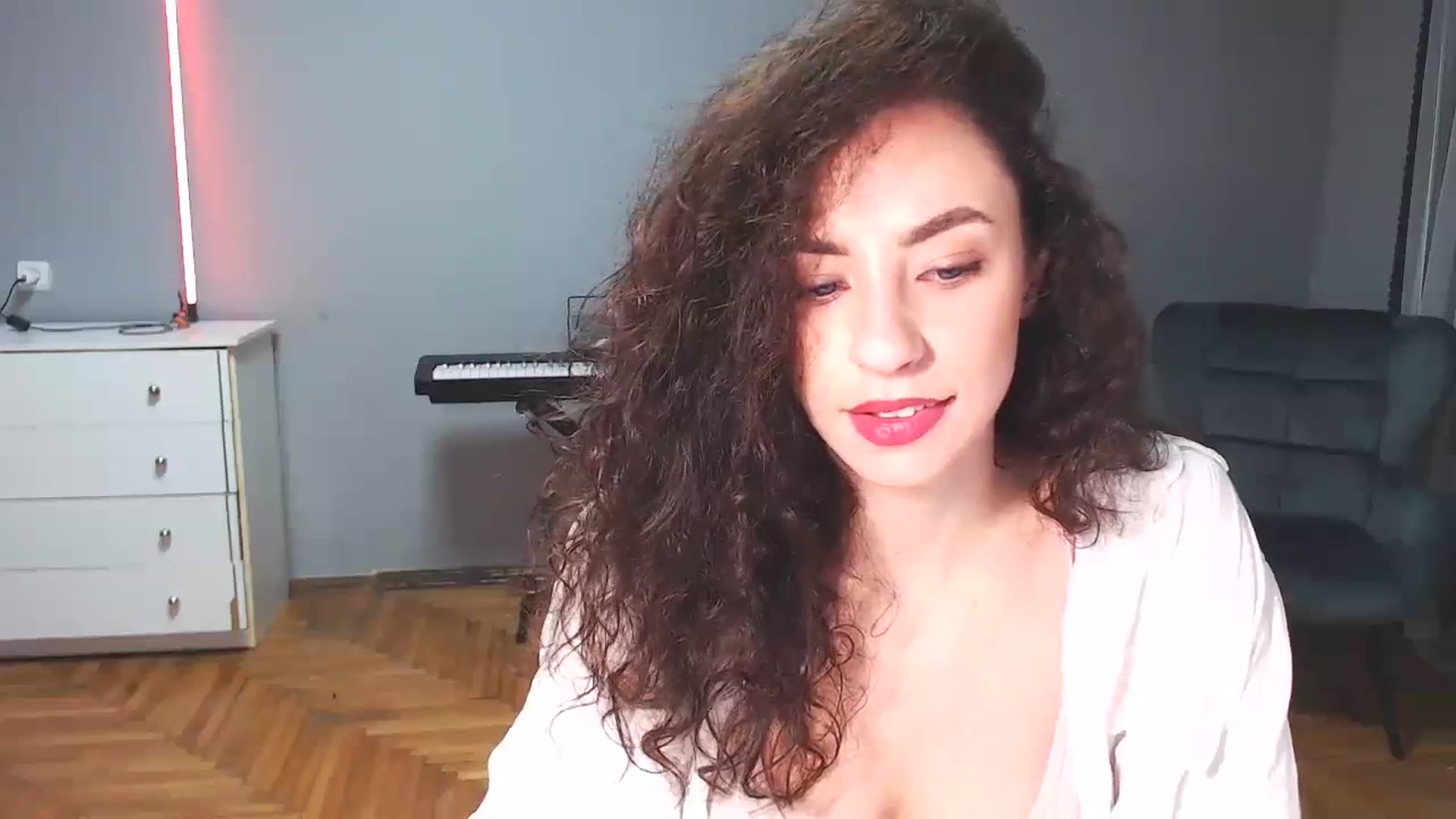 Gallery image thumbnail from Millla_Mi's myfreecams stream on, 10/28/2023, 20:33 image 3 of 20