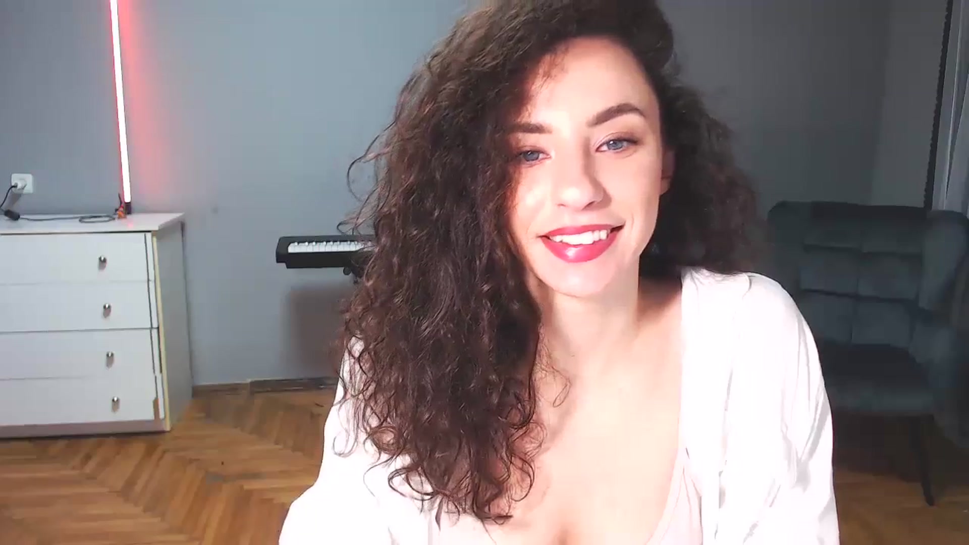 Gallery image thumbnail from Millla_Mi's myfreecams stream on, 10/28/2023, 20:33 image 2 of 20