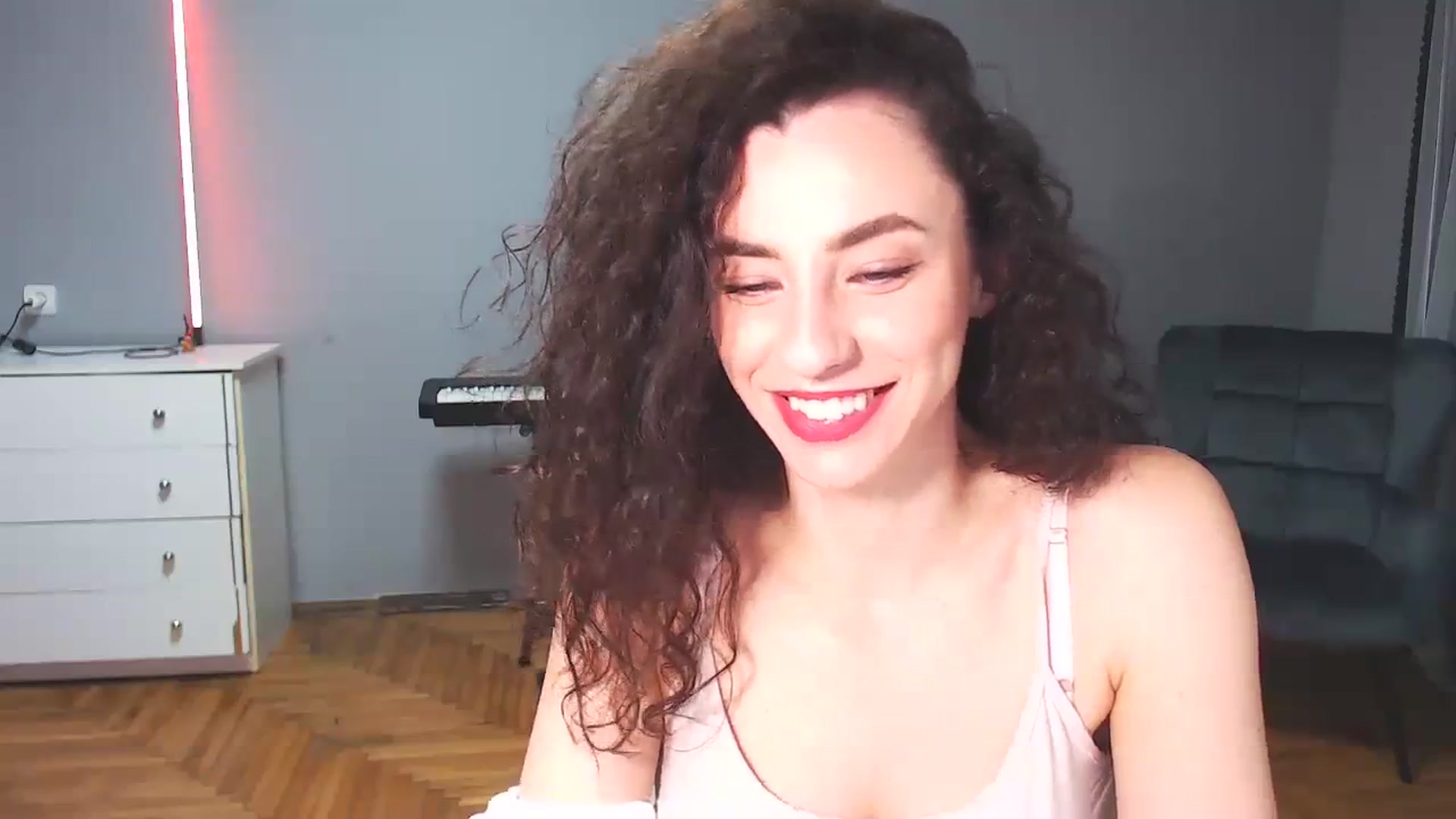 Gallery image thumbnail from Millla_Mi's myfreecams stream on, 10/28/2023, 20:33 image 18 of 20