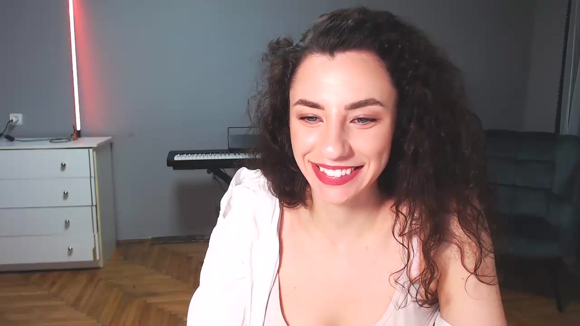 Gallery image thumbnail from Millla_Mi's myfreecams stream on, 10/28/2023, 20:33 image 20 of 20