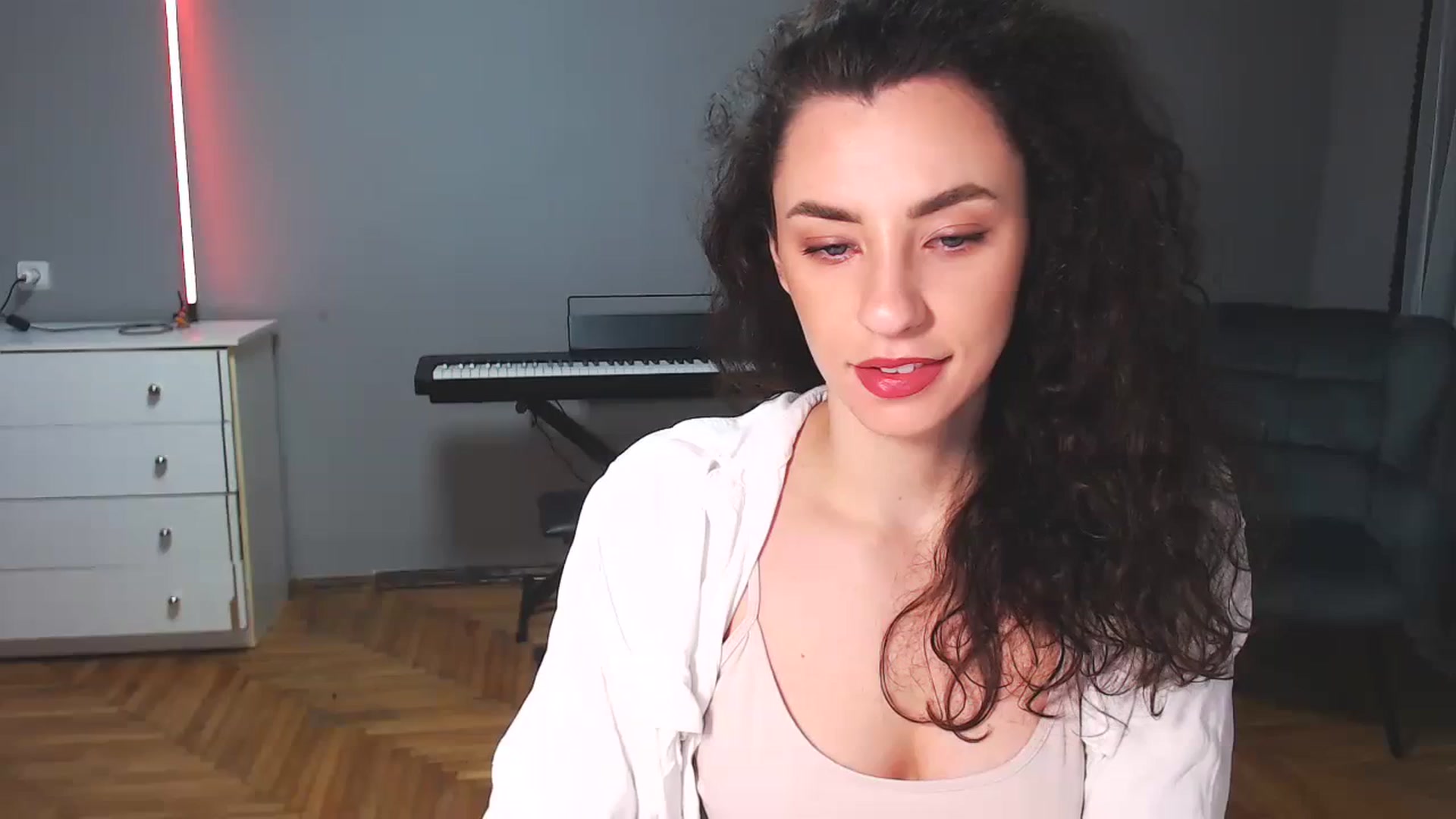 Gallery image thumbnail from Millla_Mi's myfreecams stream on, 10/28/2023, 20:33 image 5 of 20