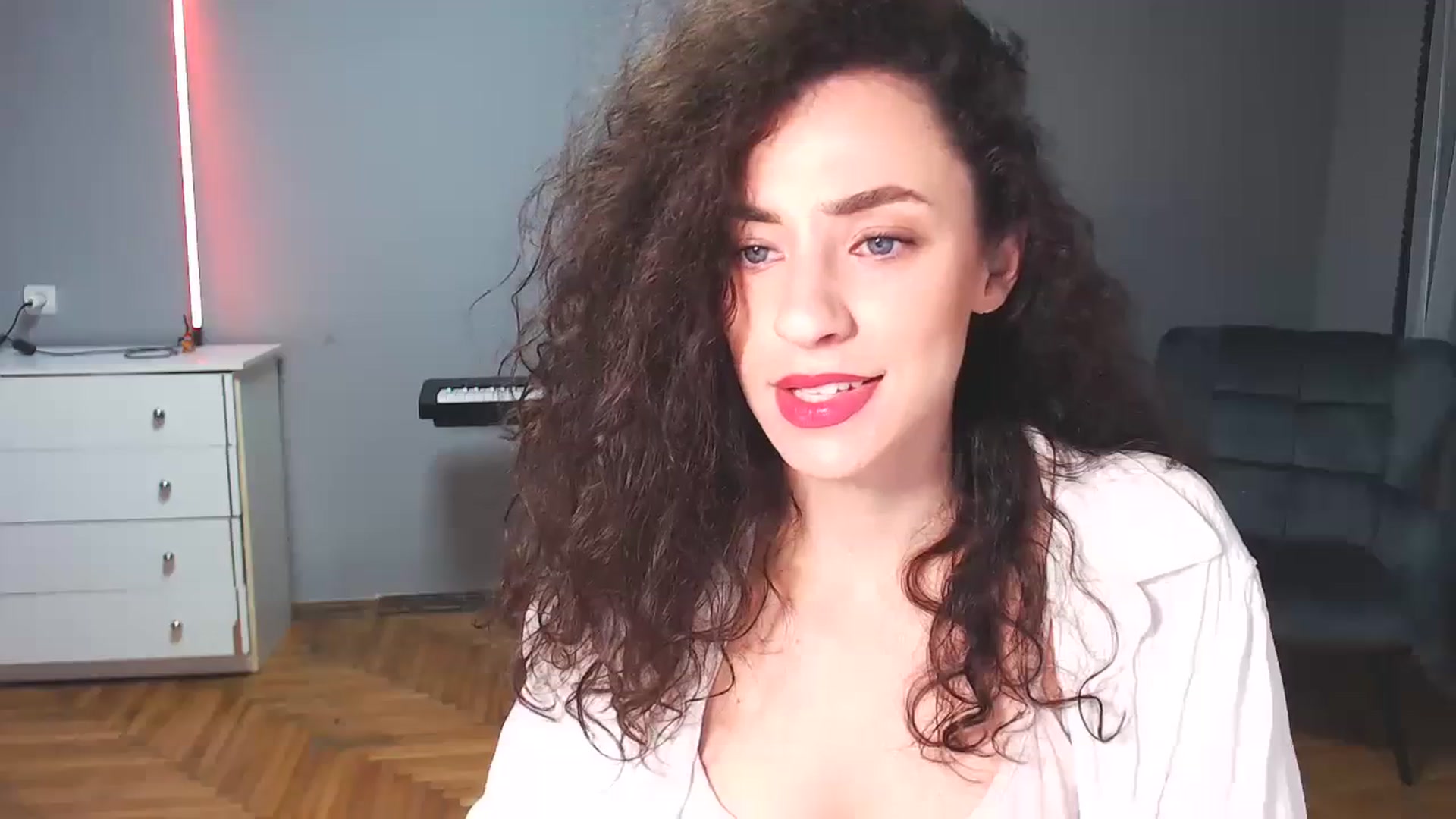 Gallery image thumbnail from Millla_Mi's myfreecams stream on, 10/28/2023, 20:33 image 11 of 20