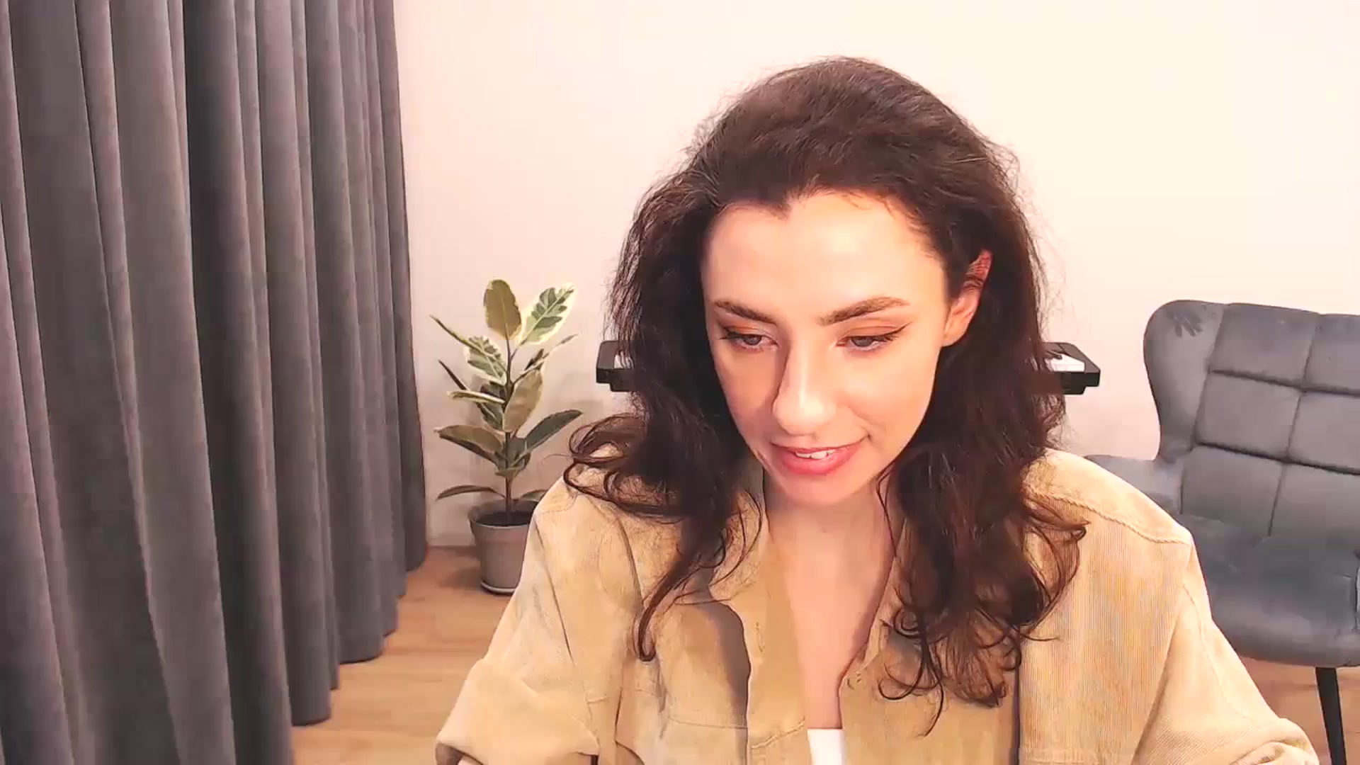 Gallery image thumbnail from Millla_Mi's myfreecams stream on, 12/12/2023, 22:15 image 6 of 20