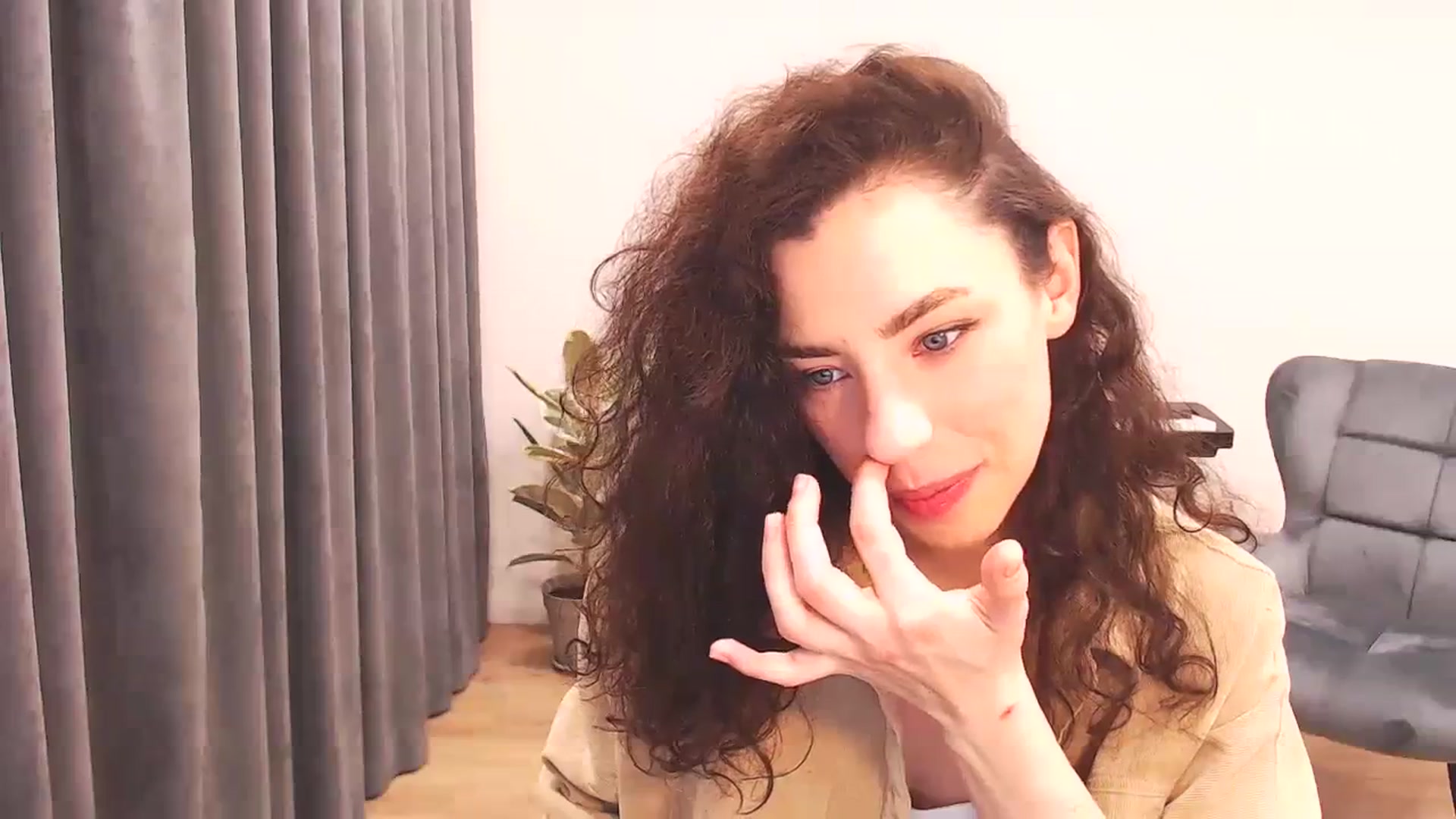 Gallery image thumbnail from Millla_Mi's myfreecams stream on, 12/17/2023, 08:23 image 3 of 20