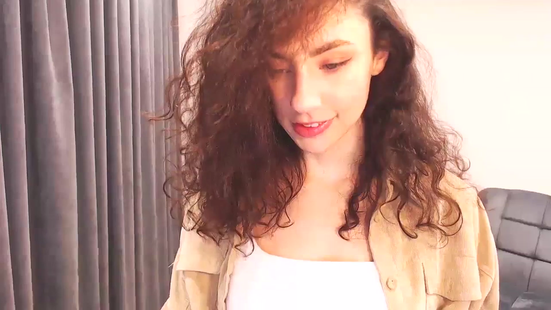 Gallery image thumbnail from Millla_Mi's myfreecams stream on, 12/17/2023, 08:23 image 6 of 20