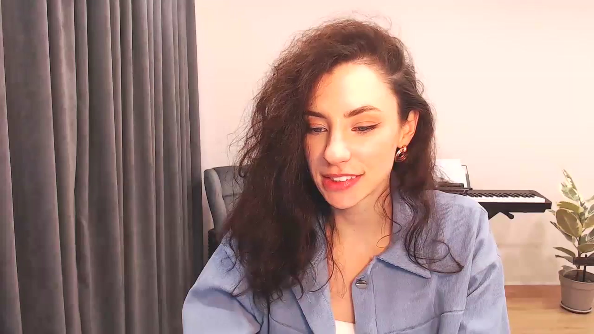 Gallery image thumbnail from Millla_Mi's myfreecams stream on, 01/10/2024, 23:06 image 20 of 20