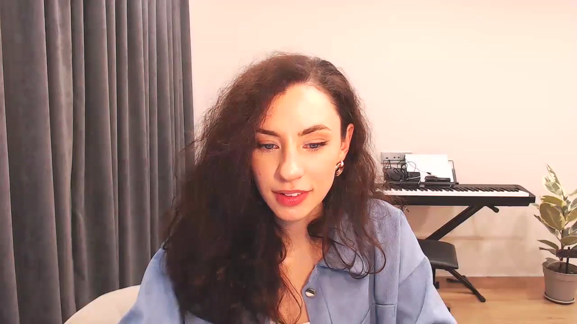 Gallery image thumbnail from Millla_Mi's myfreecams stream on, 01/10/2024, 23:06 image 7 of 20