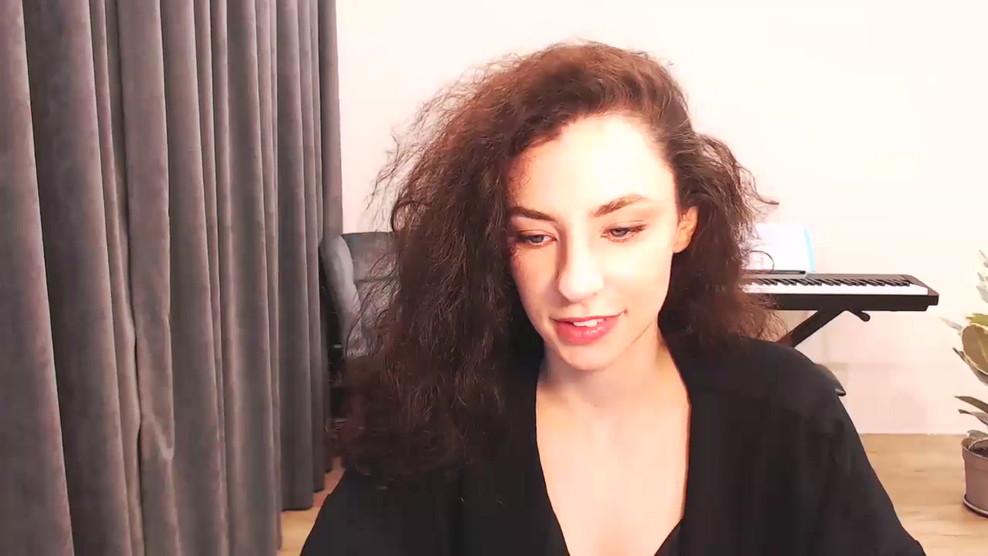 Gallery image thumbnail from Millla_Mi's myfreecams stream on, 01/25/2024, 19:32 image 6 of 20
