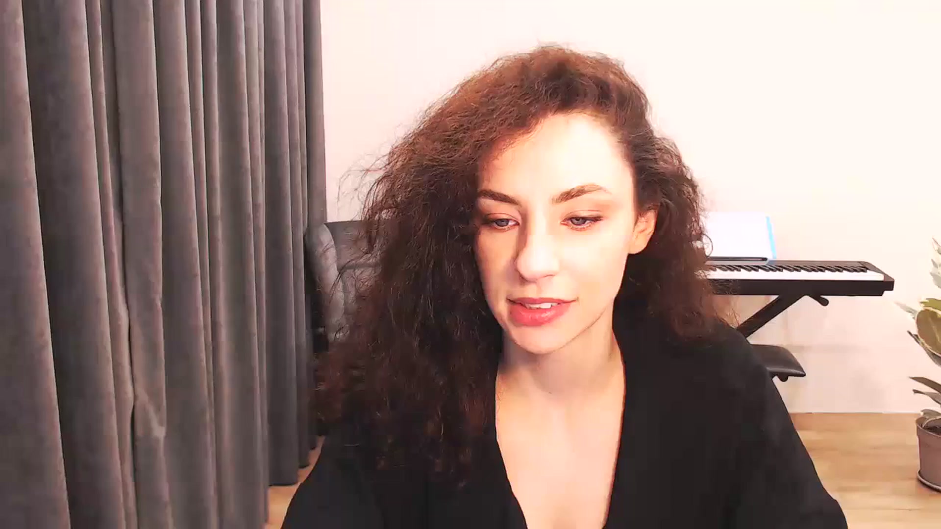 Gallery image thumbnail from Millla_Mi's myfreecams stream on, 01/25/2024, 19:32 image 16 of 20