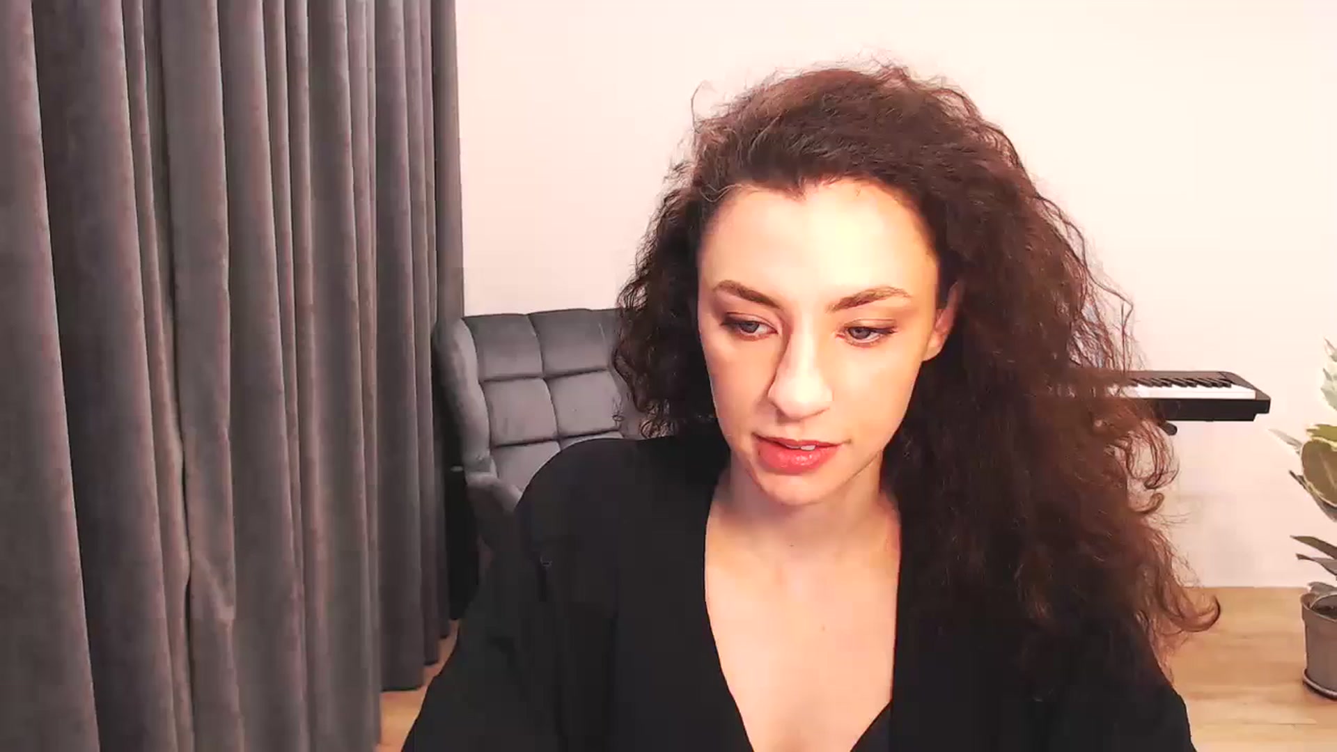 Gallery image thumbnail from Millla_Mi's myfreecams stream on, 01/25/2024, 19:32 image 10 of 20