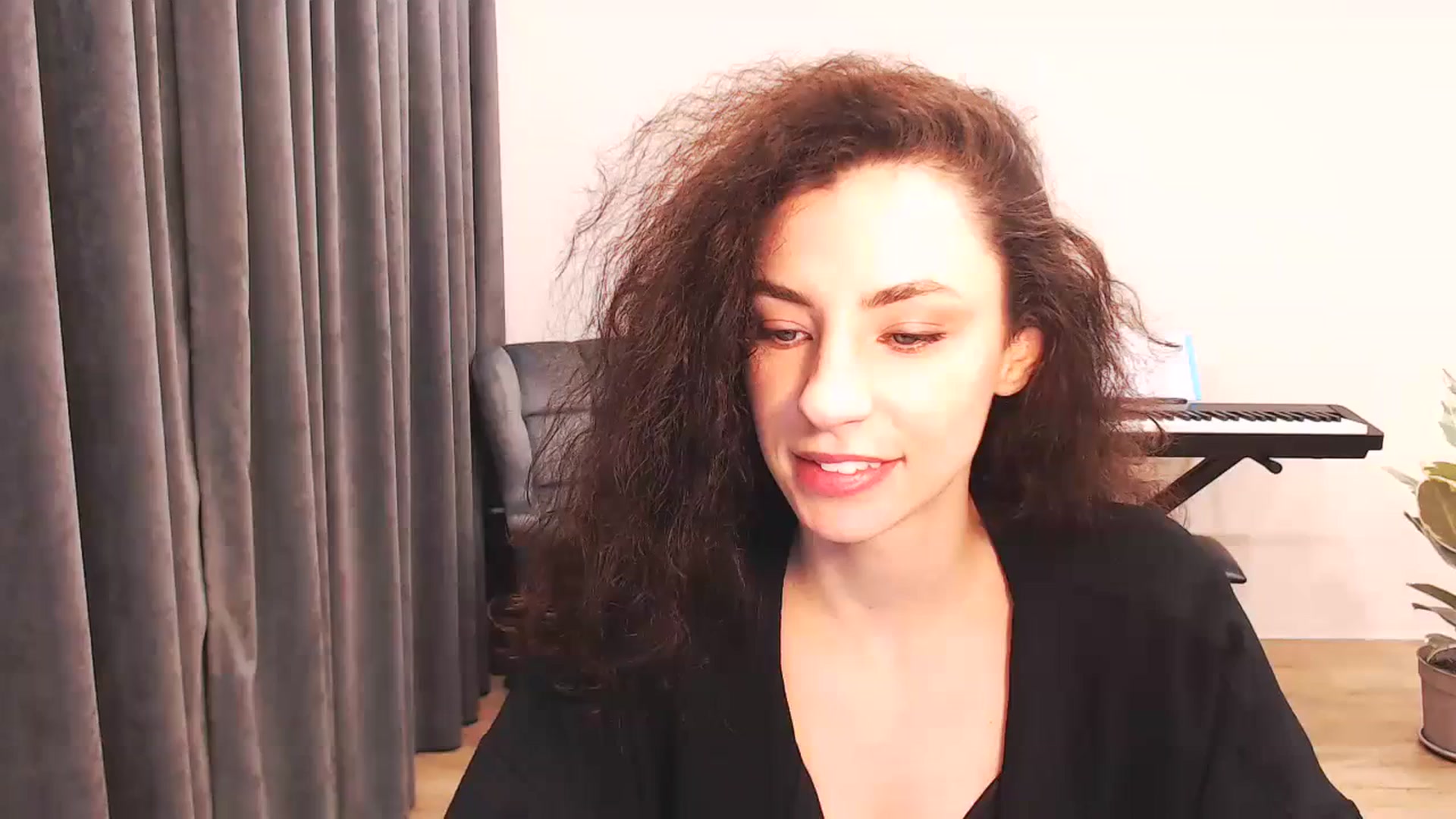 Gallery image thumbnail from Millla_Mi's myfreecams stream on, 01/25/2024, 19:32 image 8 of 20
