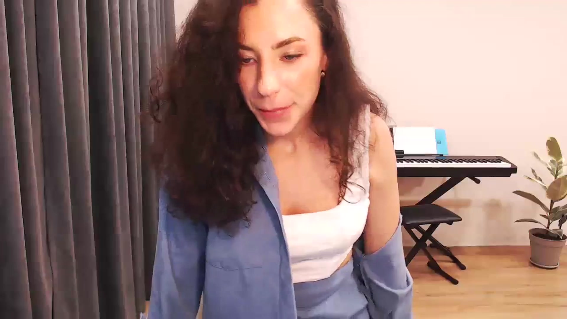 Gallery image thumbnail from Millla_Mi's myfreecams stream on, 02/03/2024, 19:48 image 18 of 20