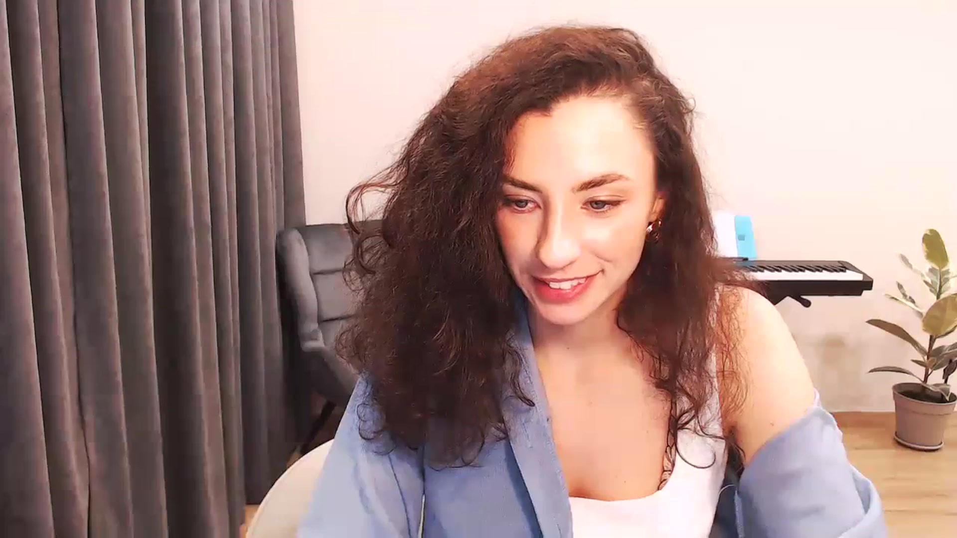 Gallery image thumbnail from Millla_Mi's myfreecams stream on, 02/03/2024, 19:48 image 15 of 20