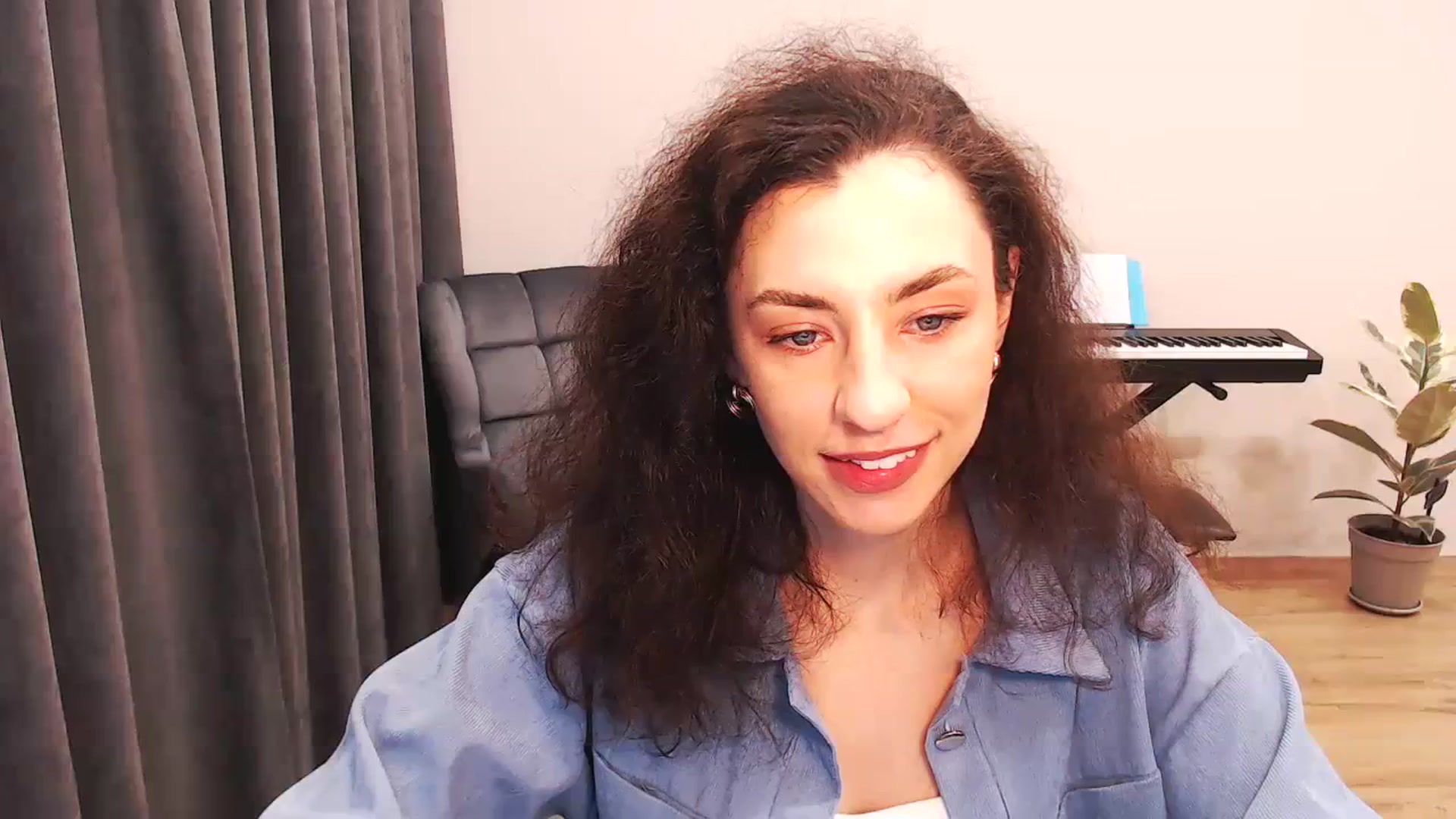 Gallery image thumbnail from Millla_Mi's myfreecams stream on, 02/04/2024, 16:38 image 6 of 20