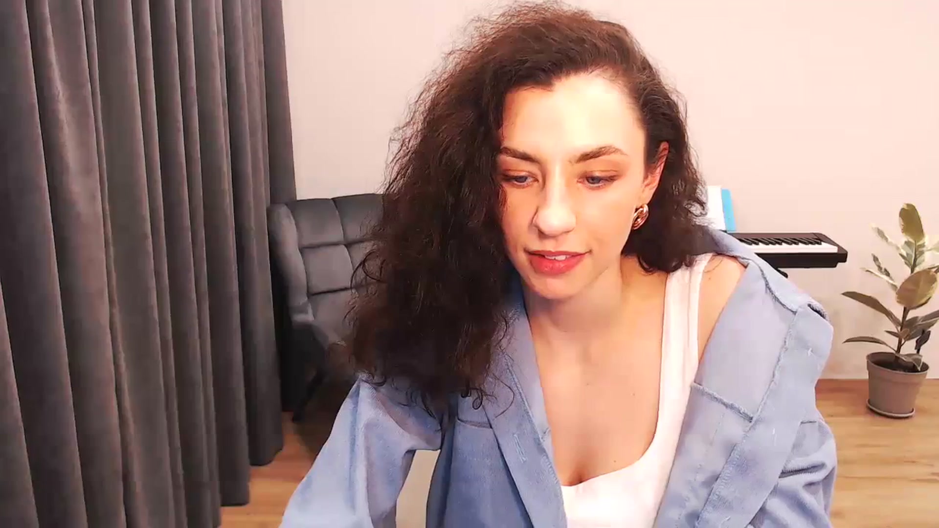 Gallery image thumbnail from Millla_Mi's myfreecams stream on, 02/04/2024, 20:57 image 18 of 20