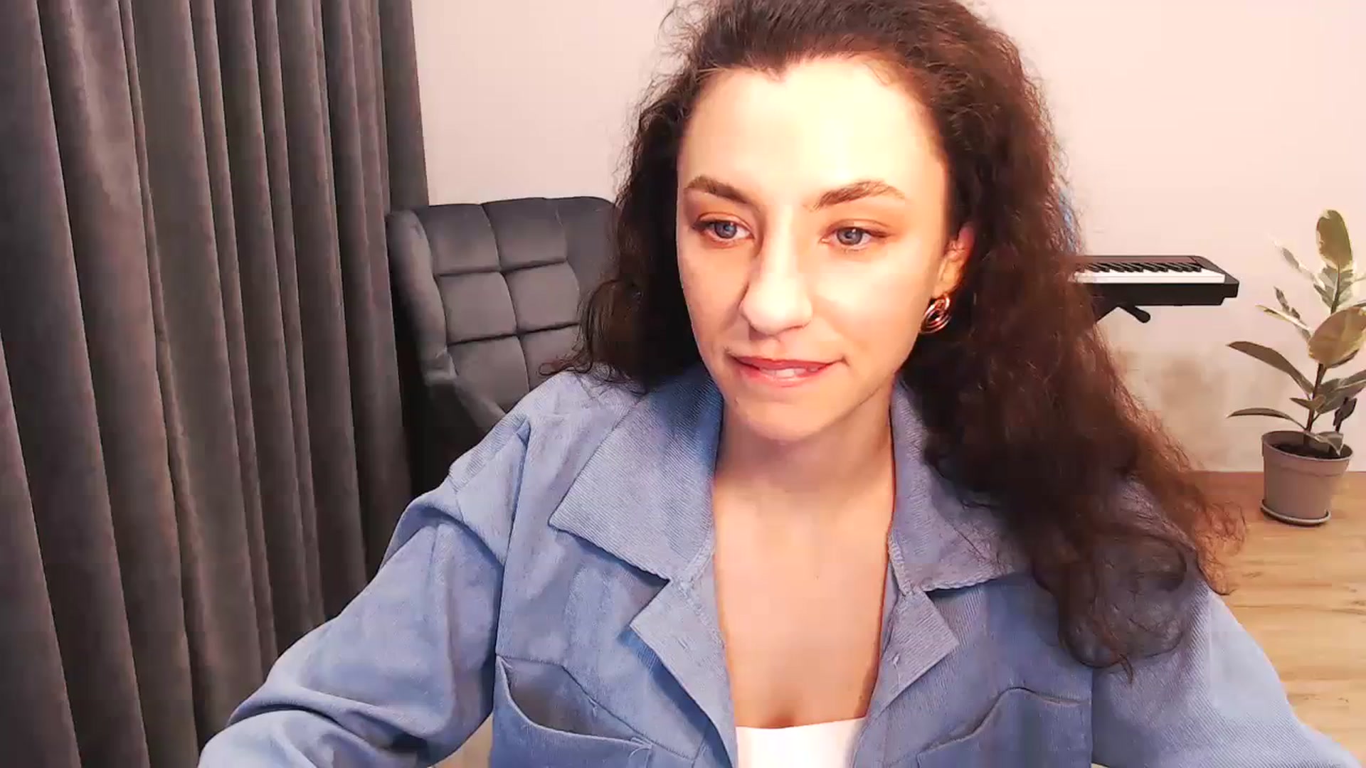 Gallery image thumbnail from Millla_Mi's myfreecams stream on, 02/04/2024, 20:57 image 5 of 20