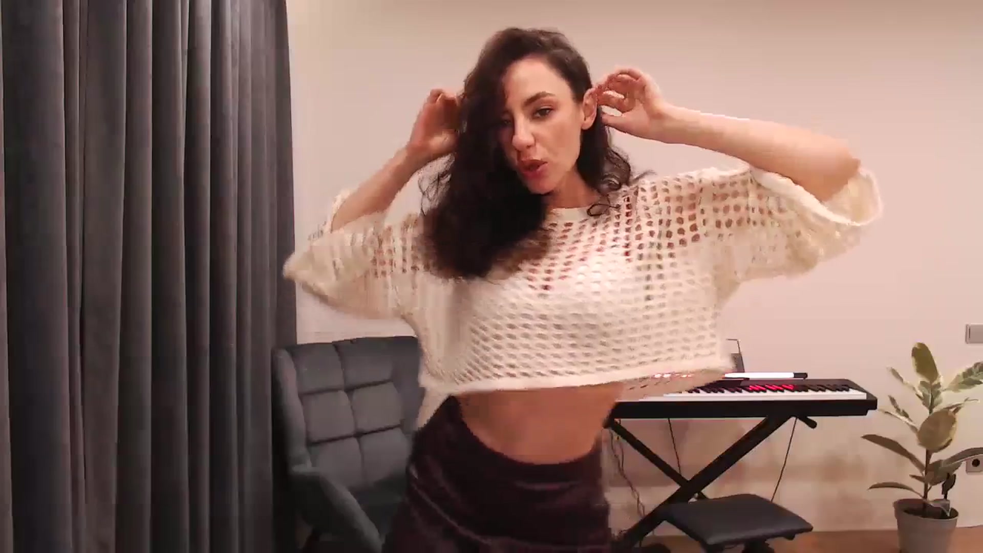Gallery image thumbnail from Millla_Mi's myfreecams stream on, 02/07/2024, 21:34 image 11 of 20