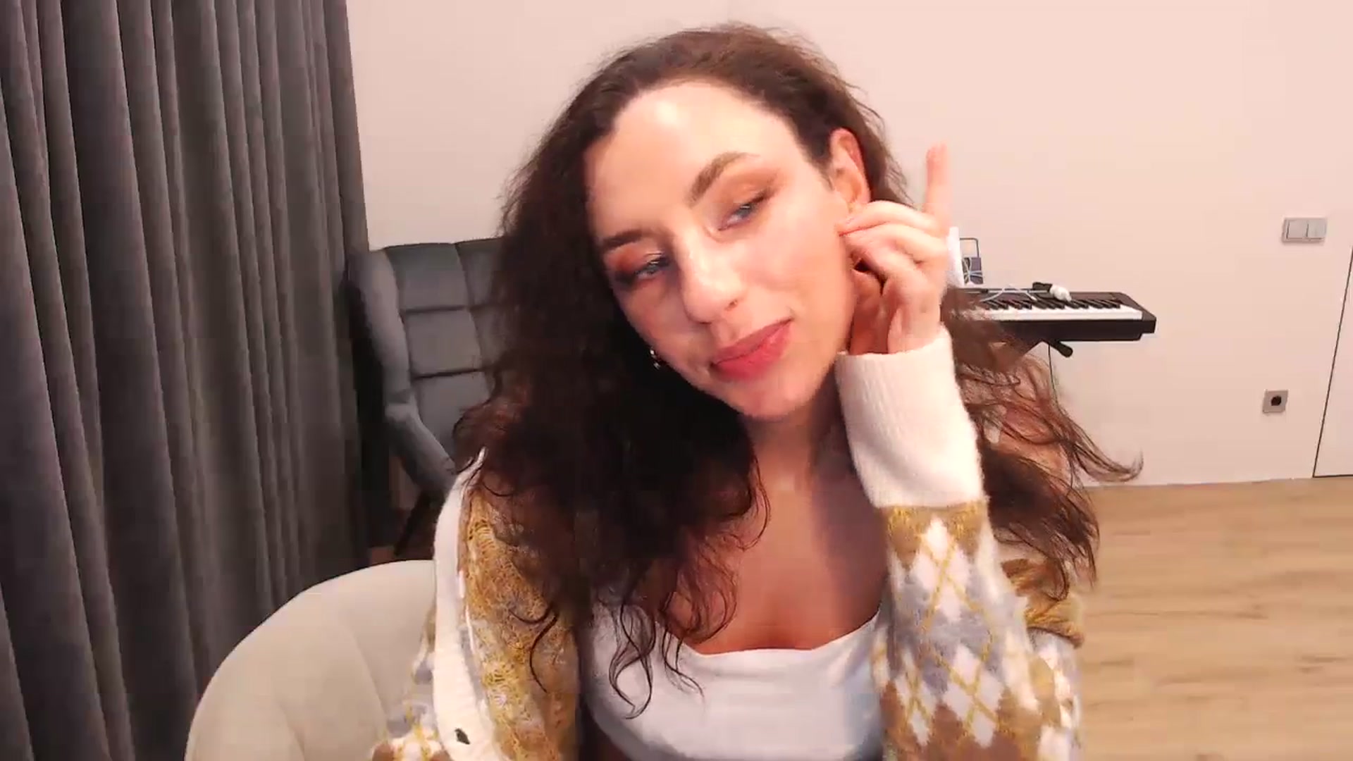 Gallery image thumbnail from Millla_Mi's myfreecams stream on, 02/18/2024, 22:31 image 2 of 20