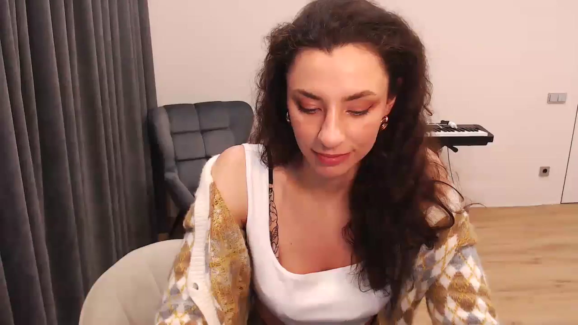 Gallery image thumbnail from Millla_Mi's myfreecams stream on, 02/18/2024, 22:31 image 11 of 20