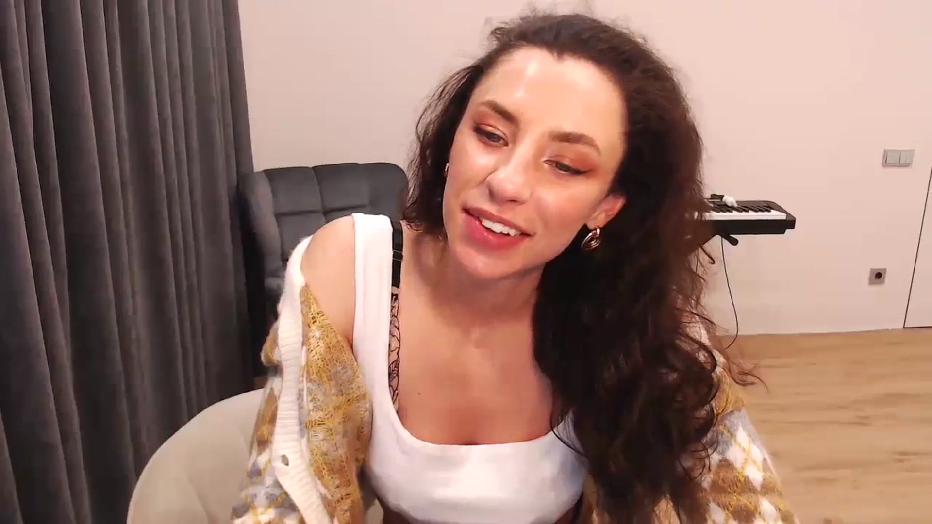 Gallery image thumbnail from Millla_Mi's myfreecams stream on, 02/18/2024, 22:31 image 6 of 20