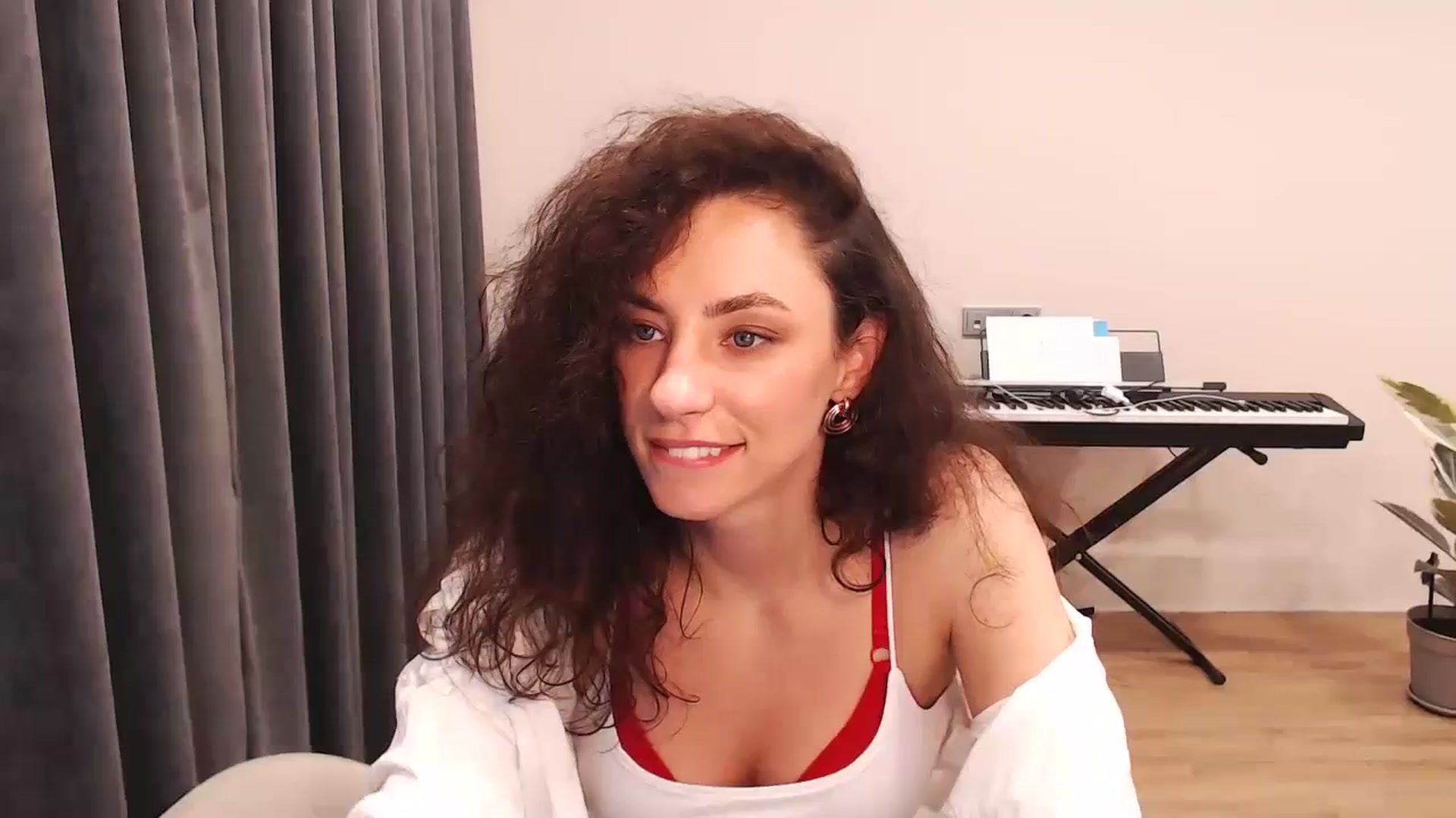 Gallery image thumbnail from Millla_Mi's myfreecams stream on, 02/25/2024, 22:03 image 4 of 20