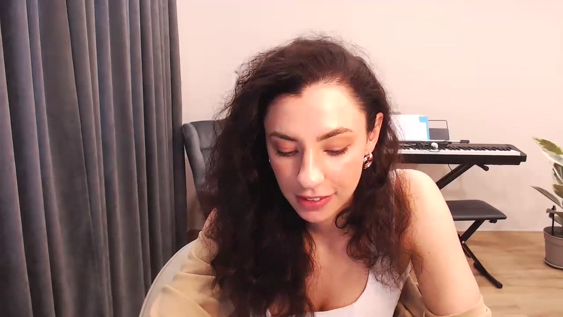 Gallery image thumbnail from Millla_Mi's myfreecams stream on, 03/04/2024, 11:35 image 16 of 20