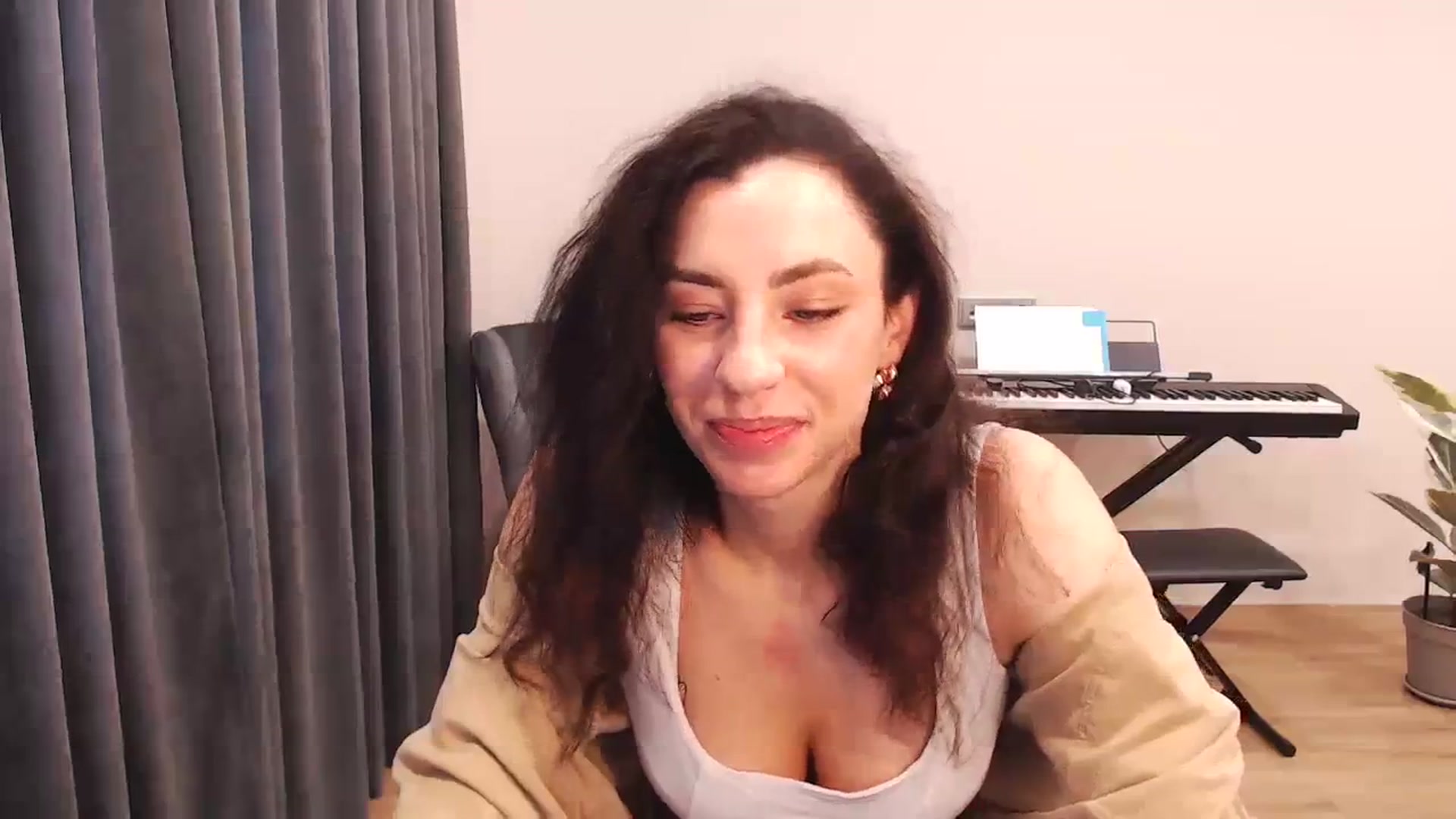 Gallery image thumbnail from Millla_Mi's myfreecams stream on, 03/04/2024, 11:35 image 4 of 20
