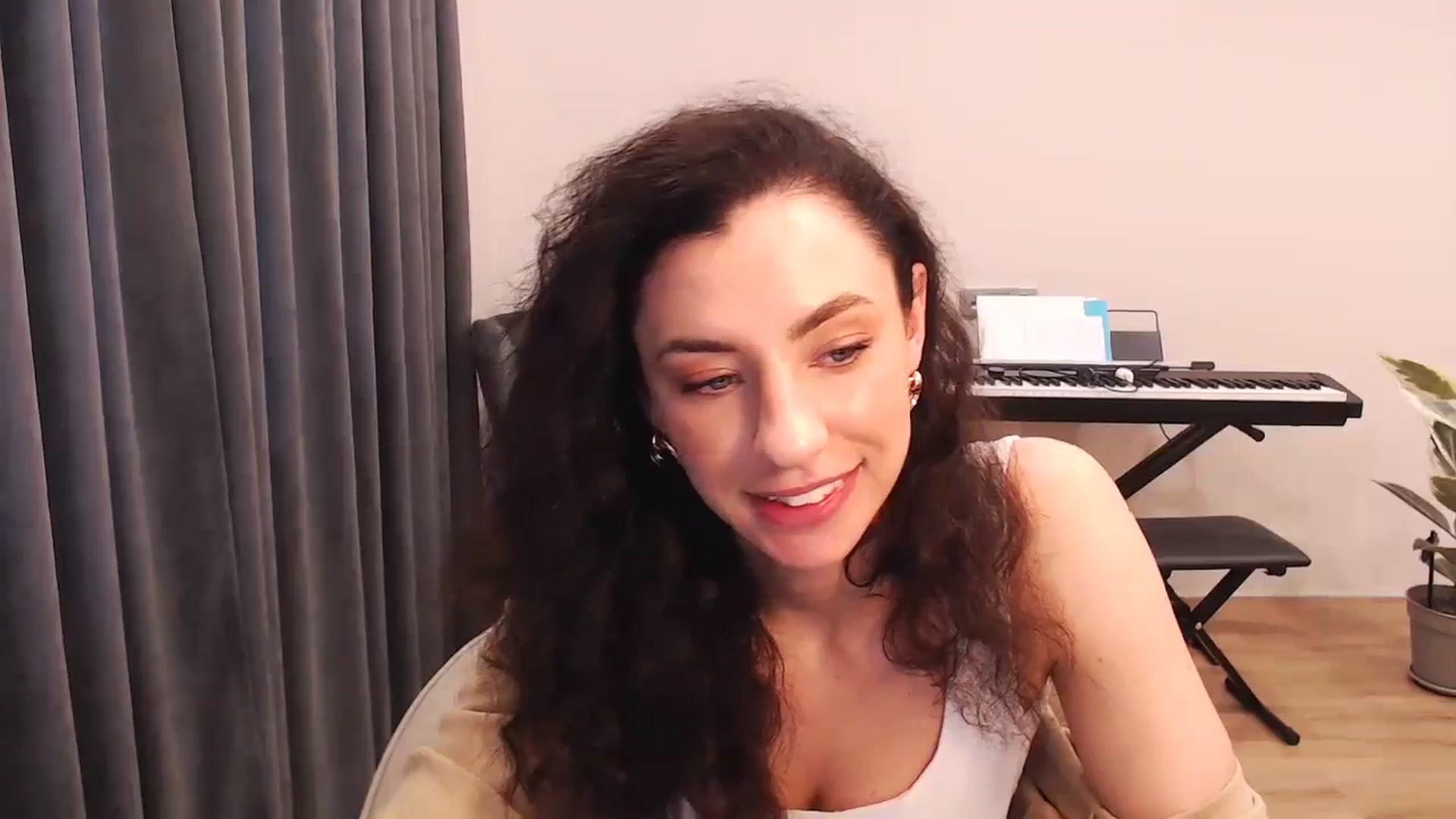 Gallery image thumbnail from Millla_Mi's myfreecams stream on, 03/04/2024, 11:35 image 15 of 20