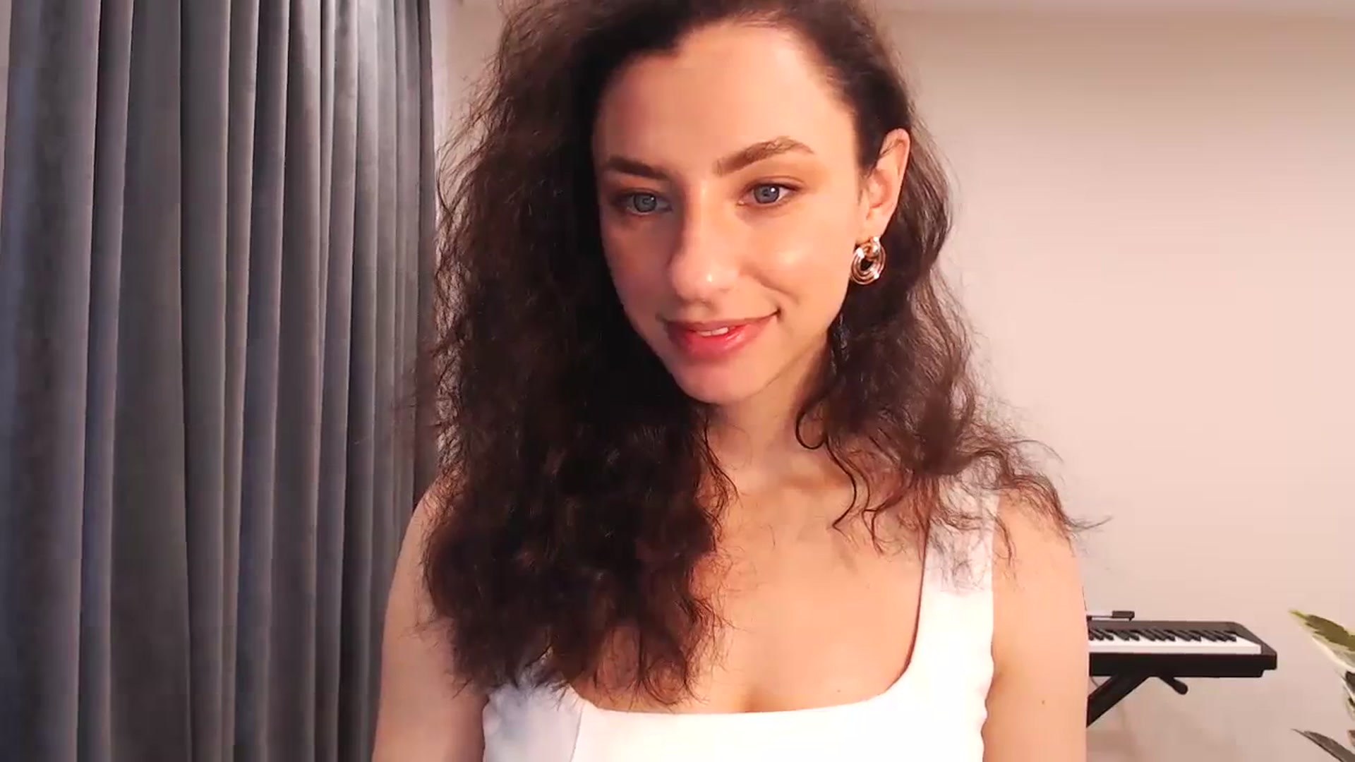 Gallery image thumbnail from Millla_Mi's myfreecams stream on, 03/04/2024, 11:35 image 12 of 20