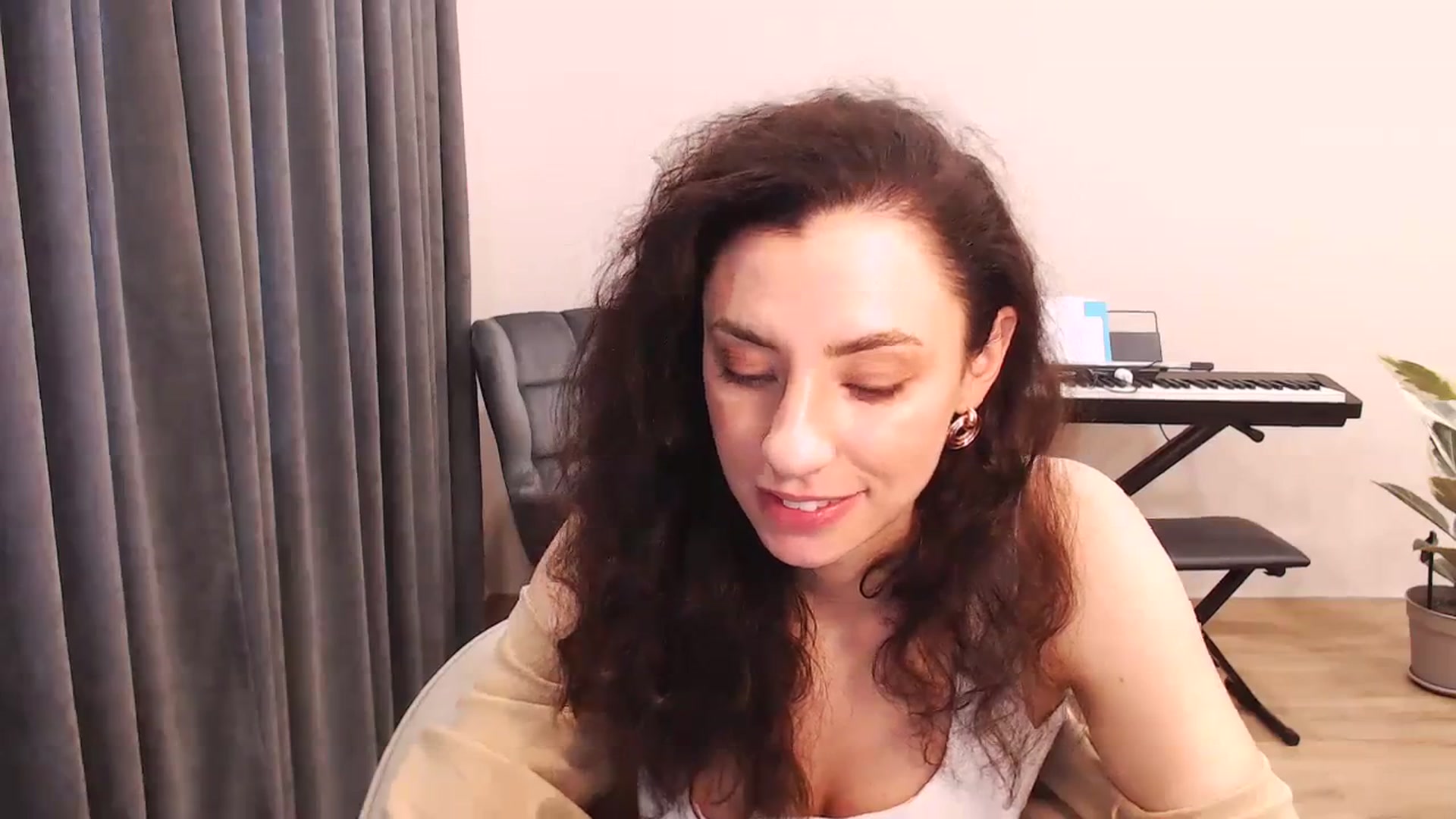 Gallery image thumbnail from Millla_Mi's myfreecams stream on, 03/04/2024, 11:35 image 20 of 20
