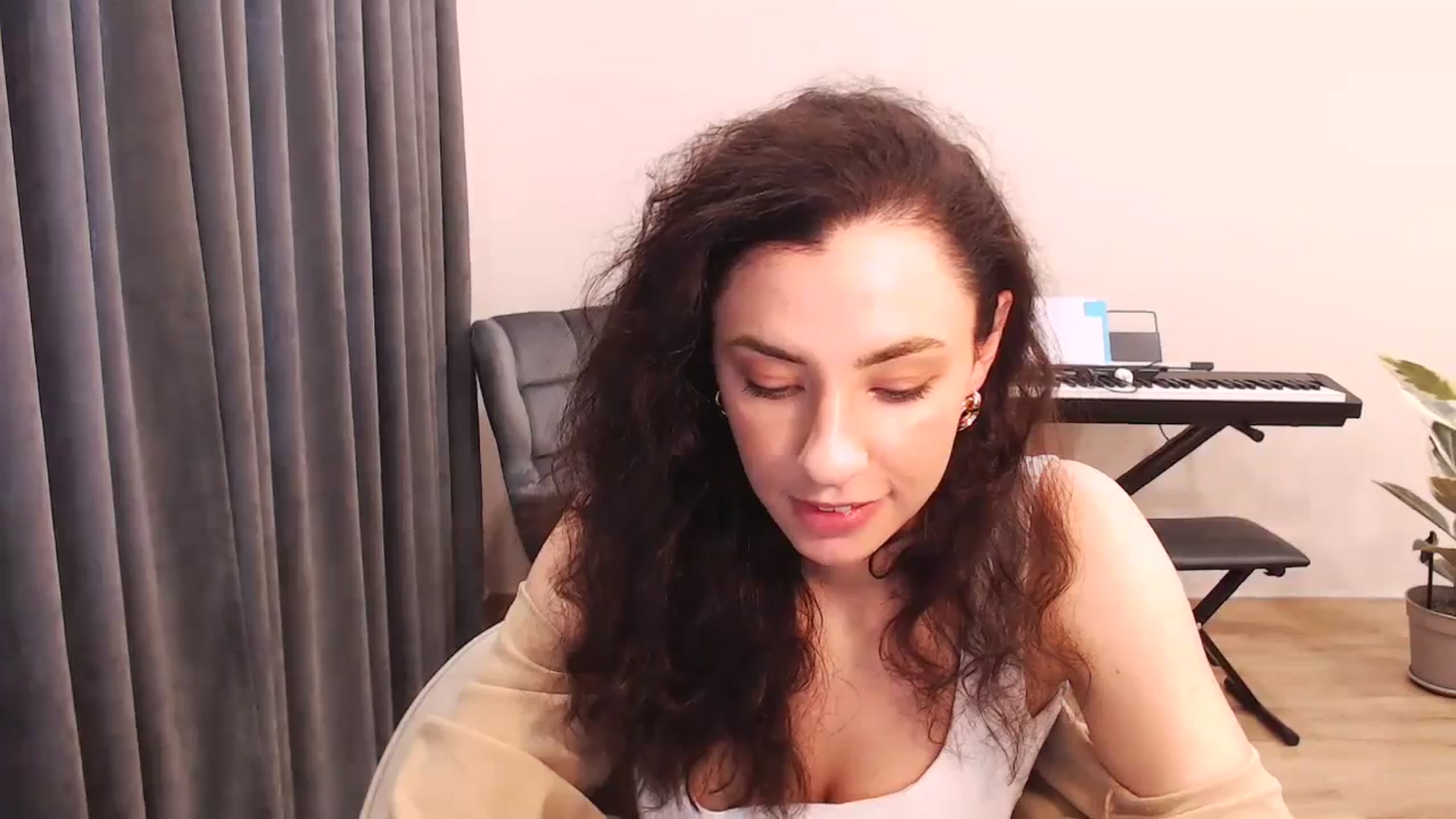 Gallery image thumbnail from Millla_Mi's myfreecams stream on, 03/04/2024, 11:35 image 19 of 20