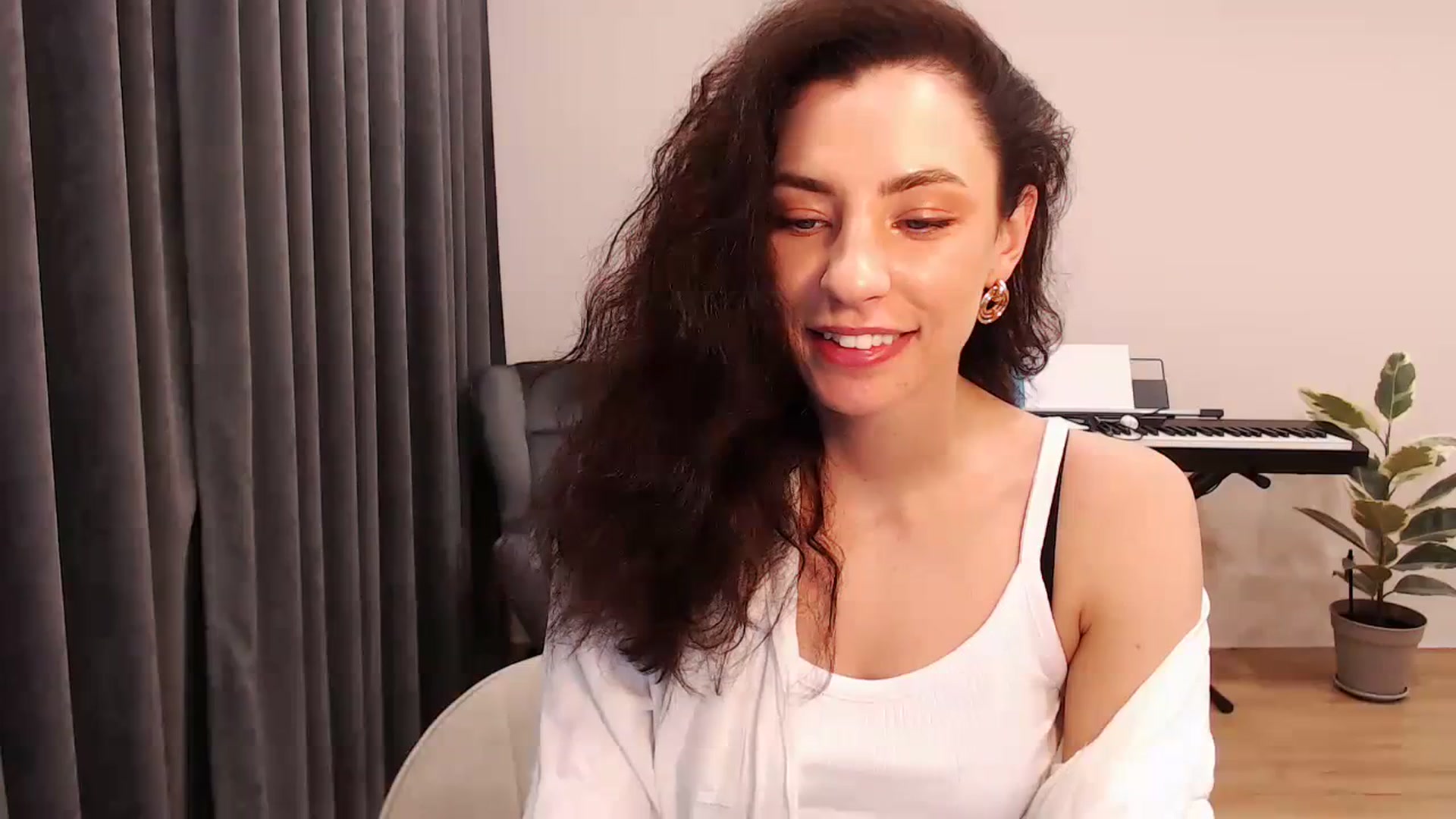 Gallery image thumbnail from Millla_Mi's myfreecams stream on, 03/10/2024, 15:30 image 11 of 20